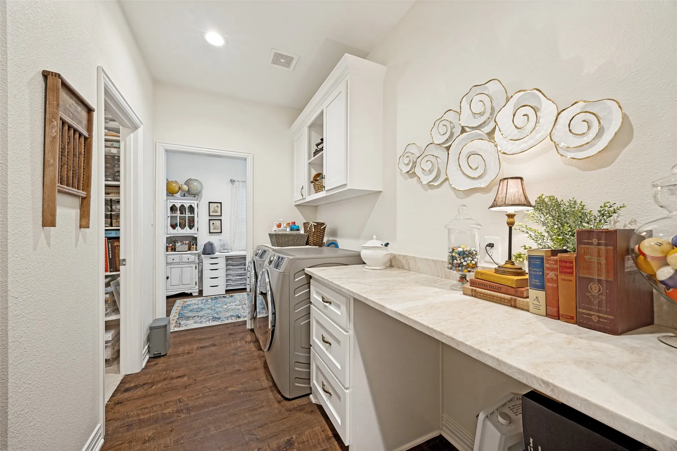 Single Family Residence For Sale in Grayson County , 915 Waterloo Lake Drive, Denison, Texas 75020, 4 Bedroom, 4 Bathroom, 2 Garage spaces, 2,918 Sqft, built in 2020, mls#21274994, Real Estate Agent in Denison, Homes For Sale in Grayson county, Homes For Sale in Denison, Realtor in Denison Texas, Real Estate Brokerage Independent Realty Texas, Luminita Cordes Realtor