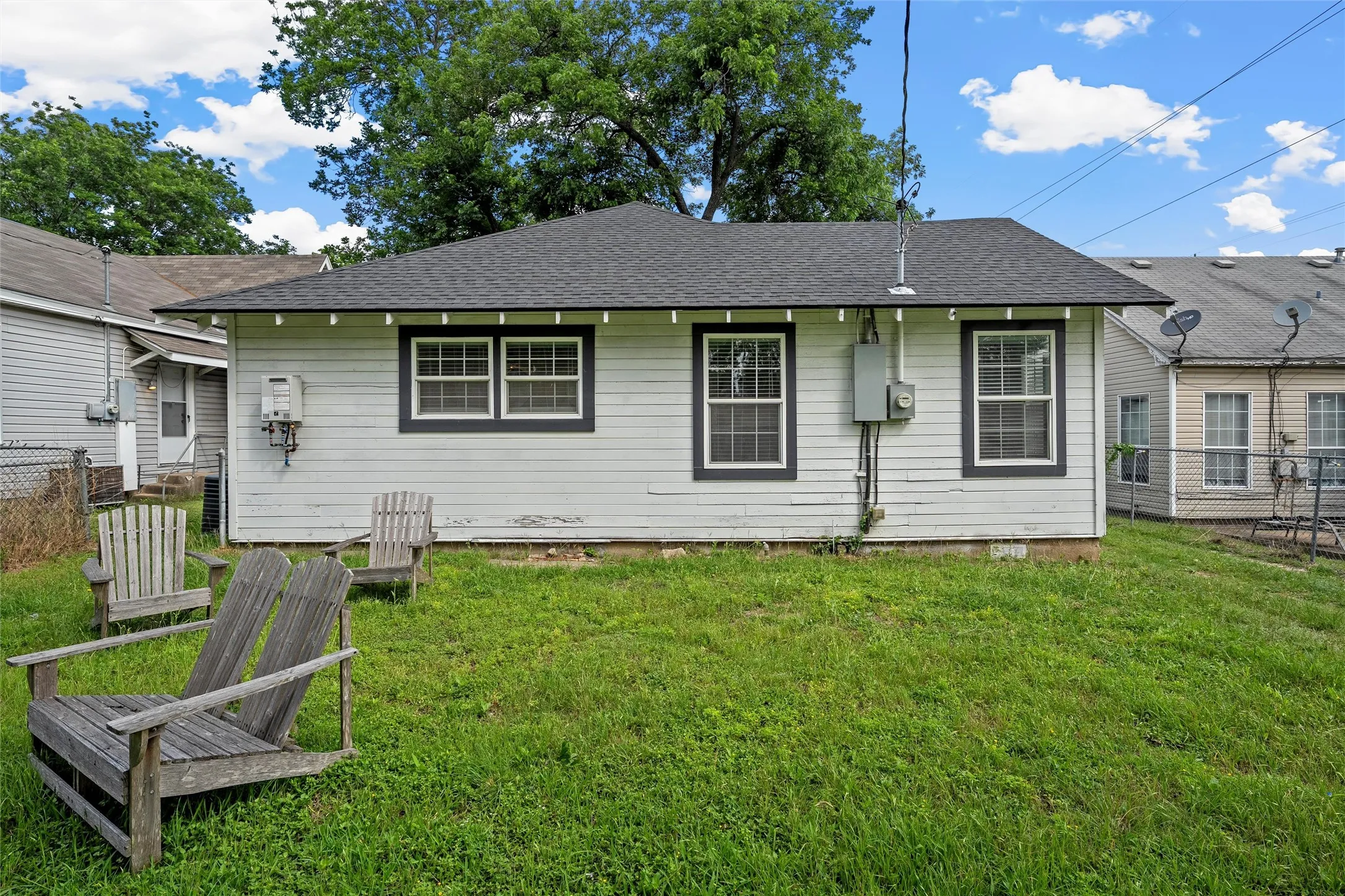 Single Family Residence For Rent in Mc Lennan County , 2704 Herring Avenue, Waco, Texas 76708, 2 Bedroom, 2 Bathroom, Garage spaces, 1,286 Sqft, built in 1939, mls#21277315, Real Estate Agent in Waco, Homes For Rent in Mc Lennan county, Homes For Rent in Waco, Realtor in Waco Texas, Real Estate Brokerage Independent Realty Texas, Luminita Cordes Realtor
