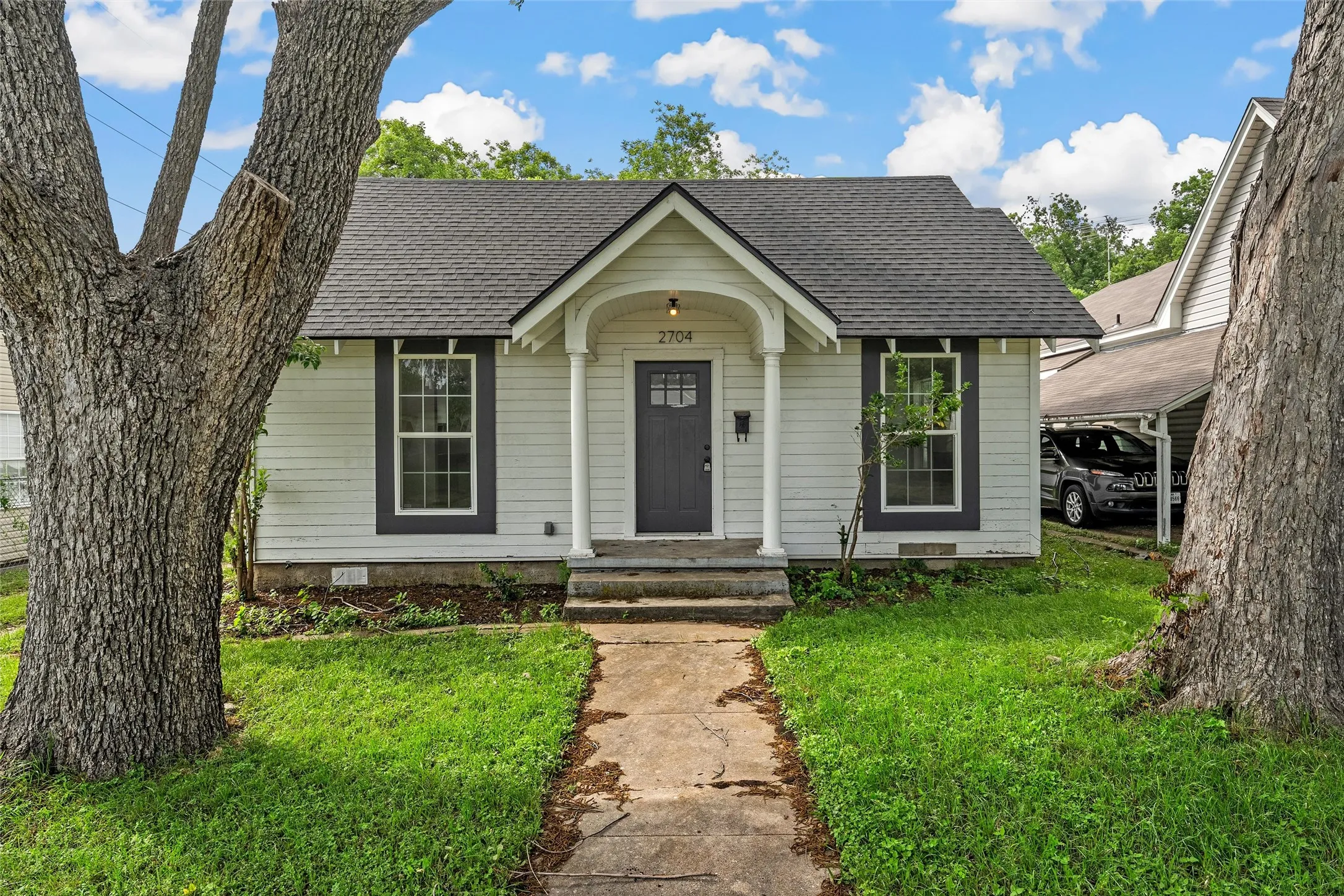 Single Family Residence For Rent in Mc Lennan County , 2704 Herring Avenue, Waco, Texas 76708, 2 Bedroom, 2 Bathroom, Garage spaces, 1,286 Sqft, built in 1939, mls#21277315, Real Estate Agent in Waco, Homes For Rent in Mc Lennan county, Homes For Rent in Waco, Realtor in Waco Texas, Real Estate Brokerage Independent Realty Texas, Luminita Cordes Realtor