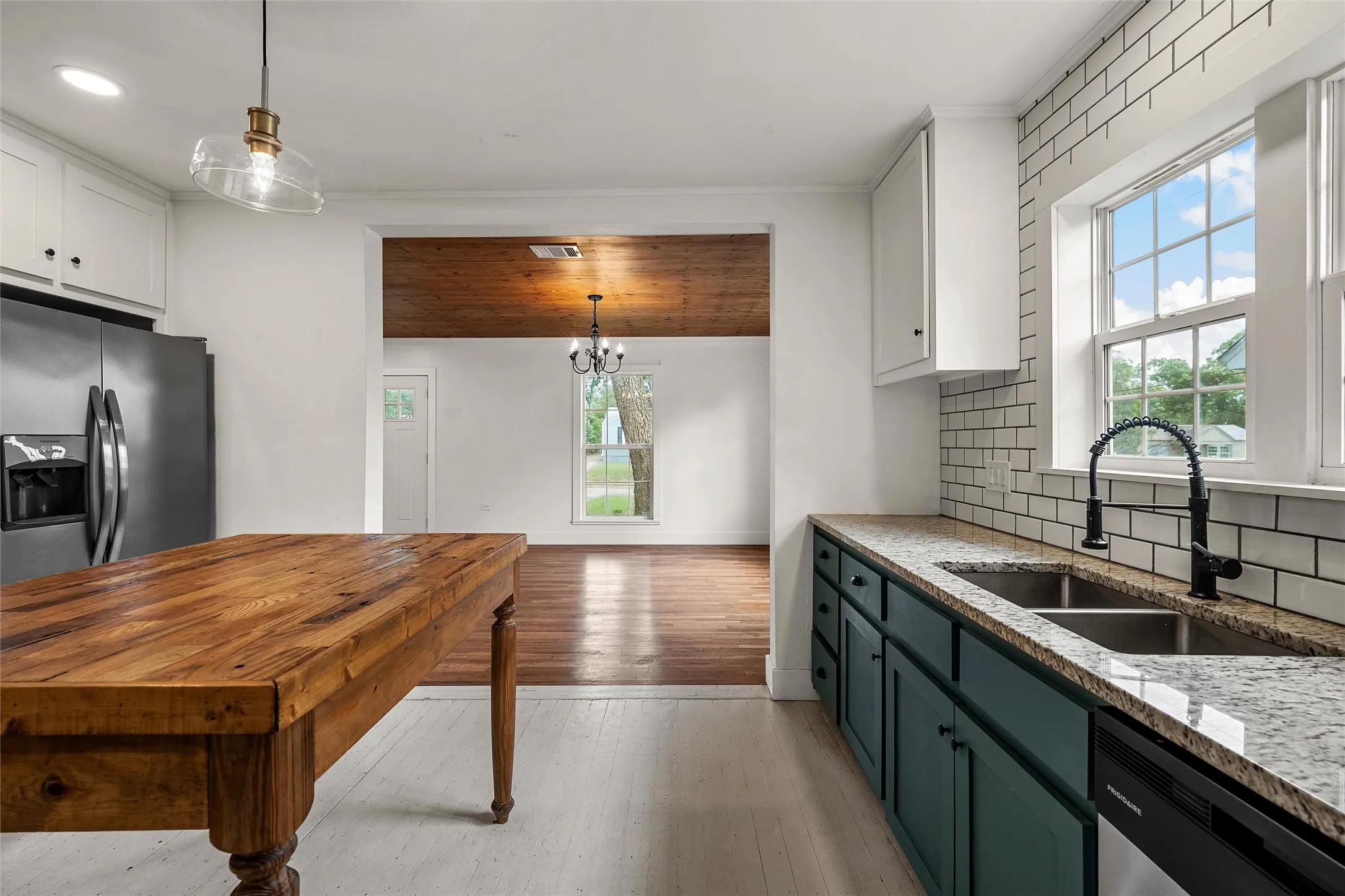 Single Family Residence For Rent in Mc Lennan County , 2704 Herring Avenue, Waco, Texas 76708, 2 Bedroom, 2 Bathroom, Garage spaces, 1,286 Sqft, built in 1939, mls#21277315, Real Estate Agent in Waco, Homes For Rent in Mc Lennan county, Homes For Rent in Waco, Realtor in Waco Texas, Real Estate Brokerage Independent Realty Texas, Luminita Cordes Realtor