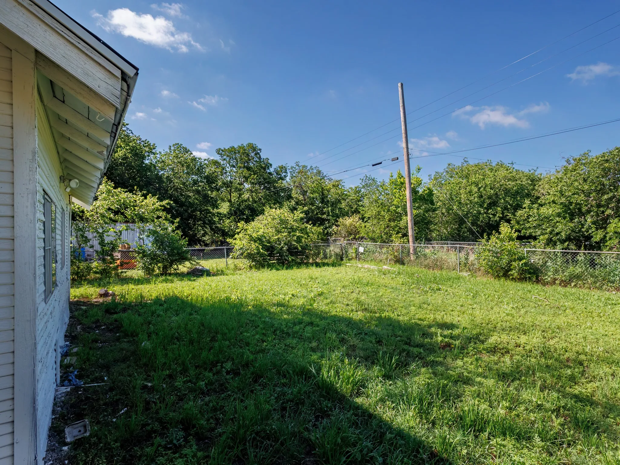 Single Family Residence For Sale in Brown County , 1703 7th Street, Brownwood, Texas 76801, 2 Bedroom, 1 Bathroom, Garage spaces, 1,484 Sqft, built in 0, mls#21276589, Real Estate Agent in Brownwood, Homes For Sale in Brown county, Homes For Sale in Brownwood, Realtor in Brownwood Texas, Real Estate Brokerage Independent Realty Texas, Luminita Cordes Realtor