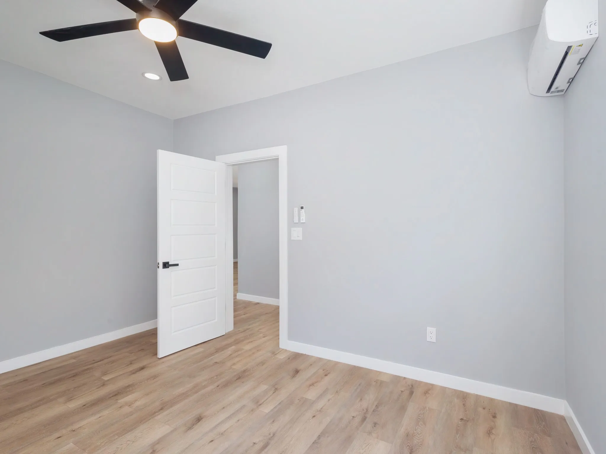Single Family Residence For Sale in Brown County , 1703 7th Street, Brownwood, Texas 76801, 2 Bedroom, 1 Bathroom, Garage spaces, 1,484 Sqft, built in 0, mls#21276589, Real Estate Agent in Brownwood, Homes For Sale in Brown county, Homes For Sale in Brownwood, Realtor in Brownwood Texas, Real Estate Brokerage Independent Realty Texas, Luminita Cordes Realtor