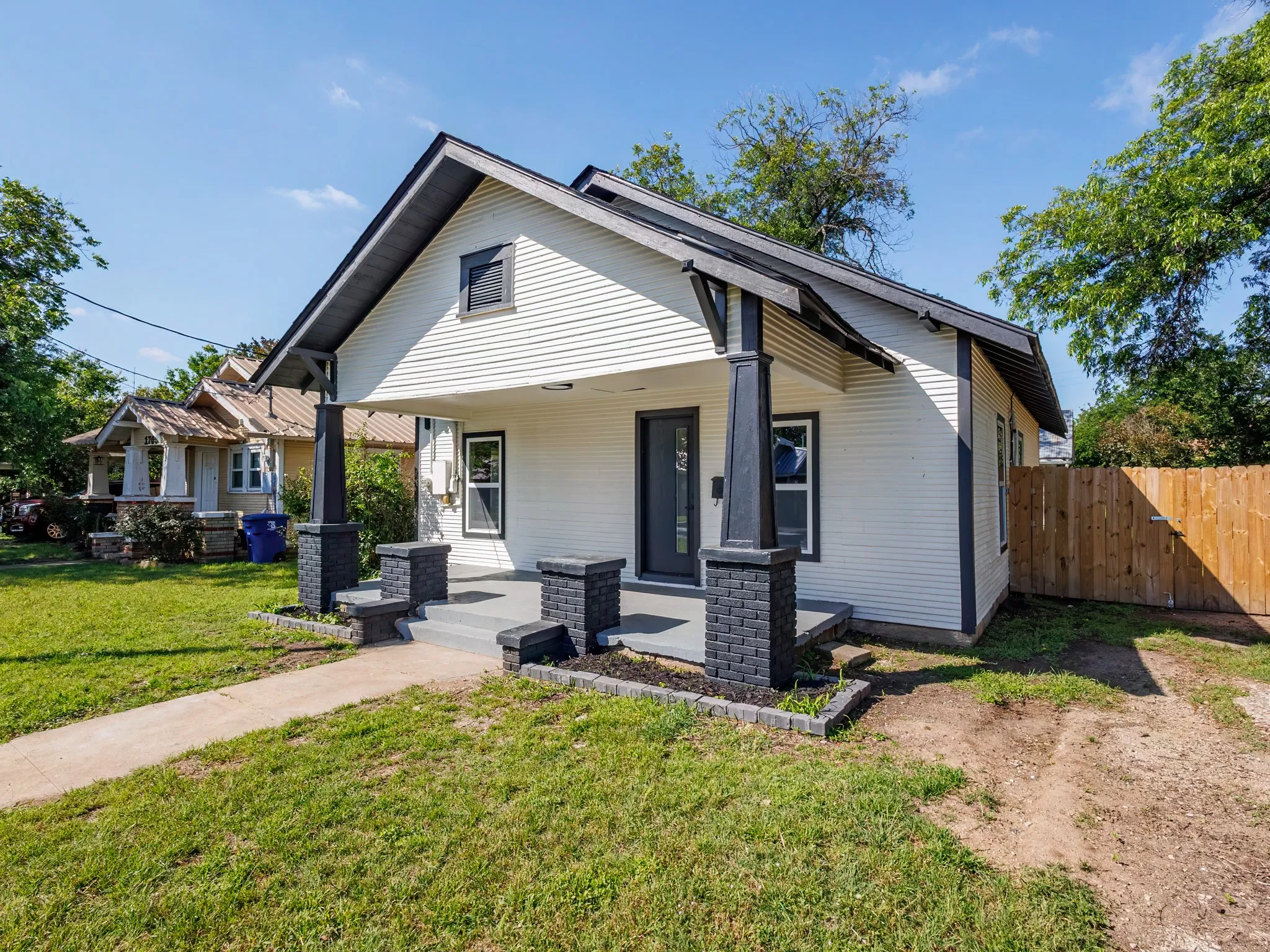 Single Family Residence For Sale in Brown County , 1703 7th Street, Brownwood, Texas 76801, 2 Bedroom, 1 Bathroom, Garage spaces, 1,484 Sqft, built in 0, mls#21276589, Real Estate Agent in Brownwood, Homes For Sale in Brown county, Homes For Sale in Brownwood, Realtor in Brownwood Texas, Real Estate Brokerage Independent Realty Texas, Luminita Cordes Realtor