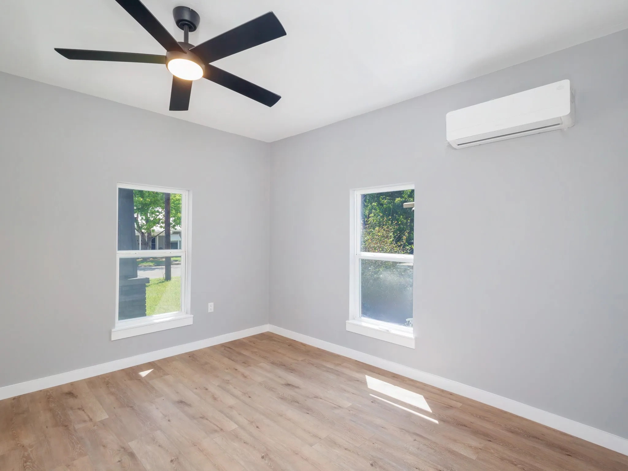 Single Family Residence For Sale in Brown County , 1703 7th Street, Brownwood, Texas 76801, 2 Bedroom, 1 Bathroom, Garage spaces, 1,484 Sqft, built in 0, mls#21276589, Real Estate Agent in Brownwood, Homes For Sale in Brown county, Homes For Sale in Brownwood, Realtor in Brownwood Texas, Real Estate Brokerage Independent Realty Texas, Luminita Cordes Realtor
