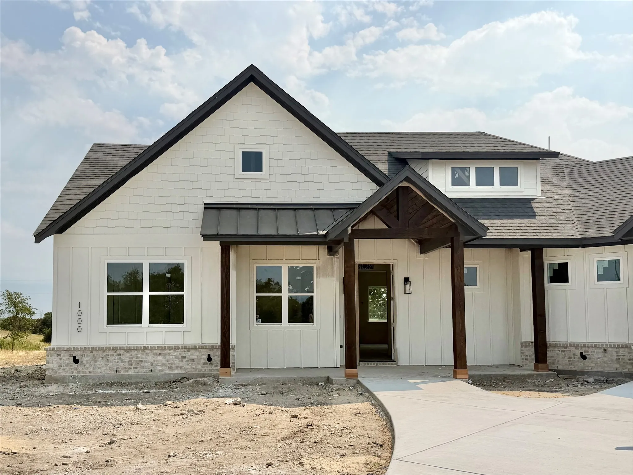 Single Family Residence For Sale in Parker County , 1000 Sabrina Court, Weatherford, Texas 76085, 3 Bedroom, 3 Bathroom, 3 Garage spaces, 1,902 Sqft, built in 2026, mls#21275991, Real Estate Agent in Weatherford, Homes For Sale in Parker county, Homes For Sale in Weatherford, Realtor in Weatherford Texas, Real Estate Brokerage Independent Realty Texas, Luminita Cordes Realtor