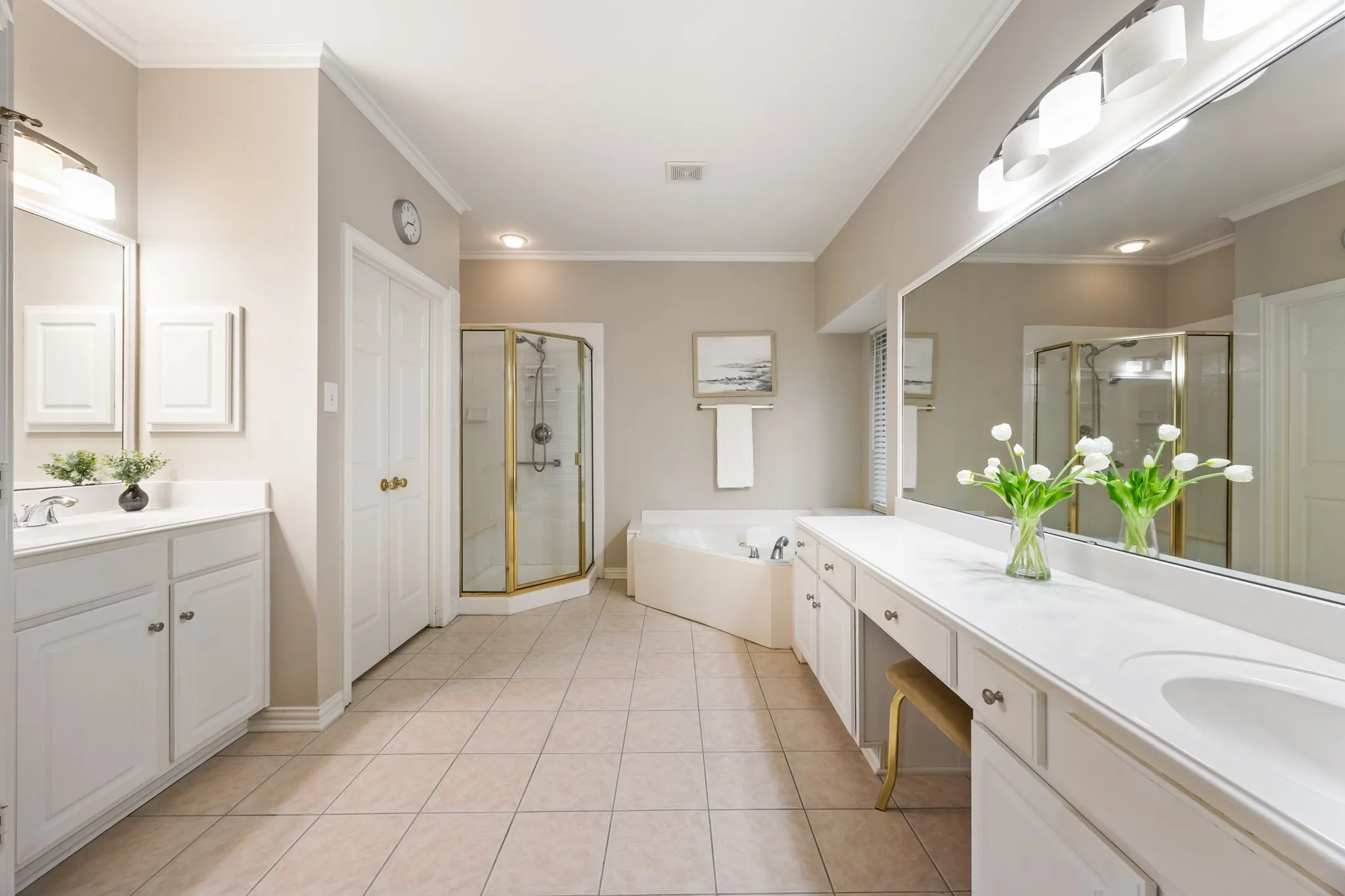 Single Family Residence For Sale in Dallas County , 1501 Weathered Wood Lane, Garland, Texas 75040, 5 Bedroom, 4 Bathroom, 2 Garage spaces, 4,018 Sqft, built in 2002, mls#21266903, Real Estate Agent in Garland, Homes For Sale in Dallas county, Homes For Sale in Garland, Realtor in Garland Texas, Real Estate Brokerage Independent Realty Texas, Luminita Cordes Realtor