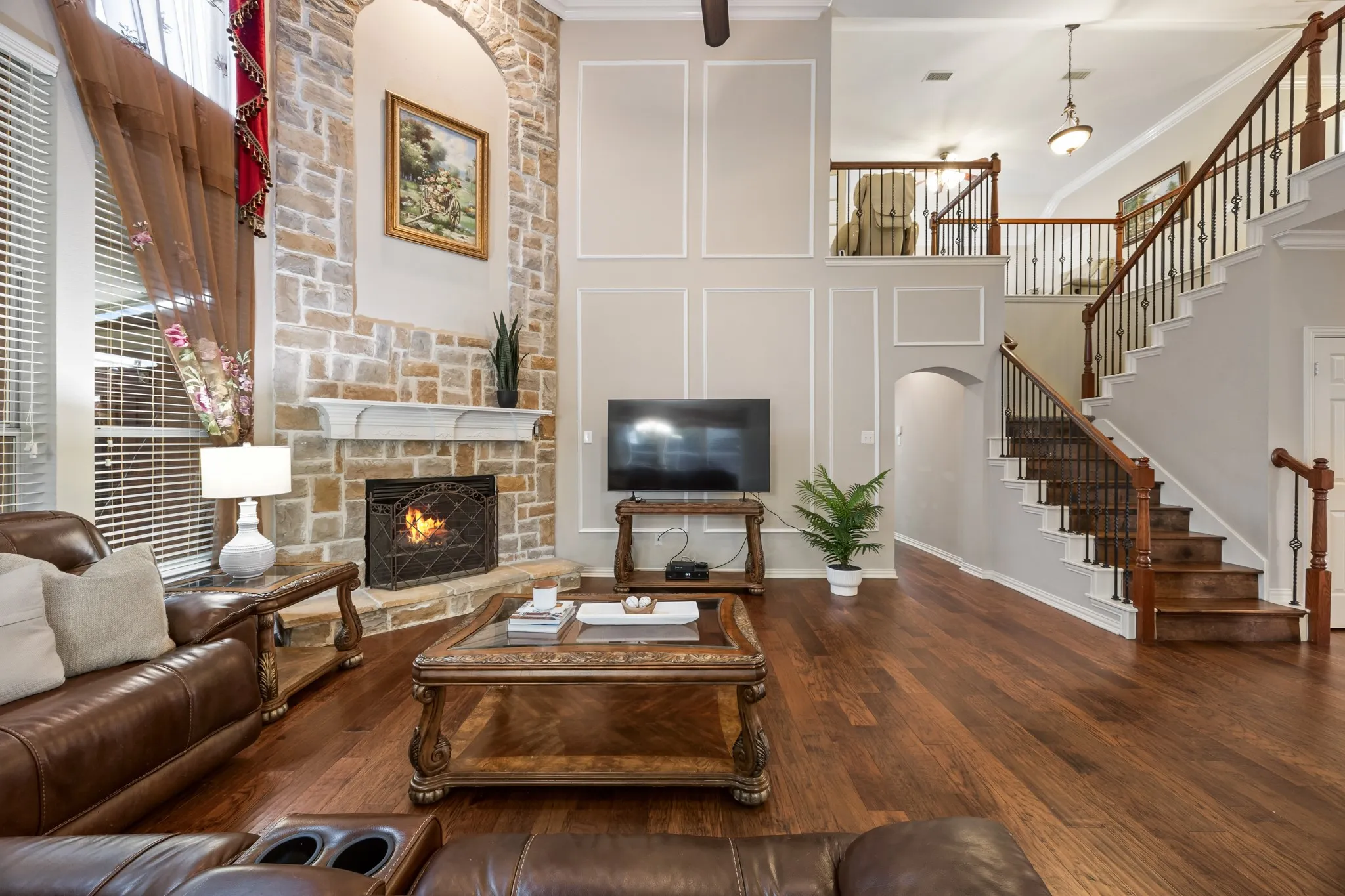Single Family Residence For Sale in Dallas County , 1501 Weathered Wood Lane, Garland, Texas 75040, 5 Bedroom, 4 Bathroom, 2 Garage spaces, 4,018 Sqft, built in 2002, mls#21266903, Real Estate Agent in Garland, Homes For Sale in Dallas county, Homes For Sale in Garland, Realtor in Garland Texas, Real Estate Brokerage Independent Realty Texas, Luminita Cordes Realtor
