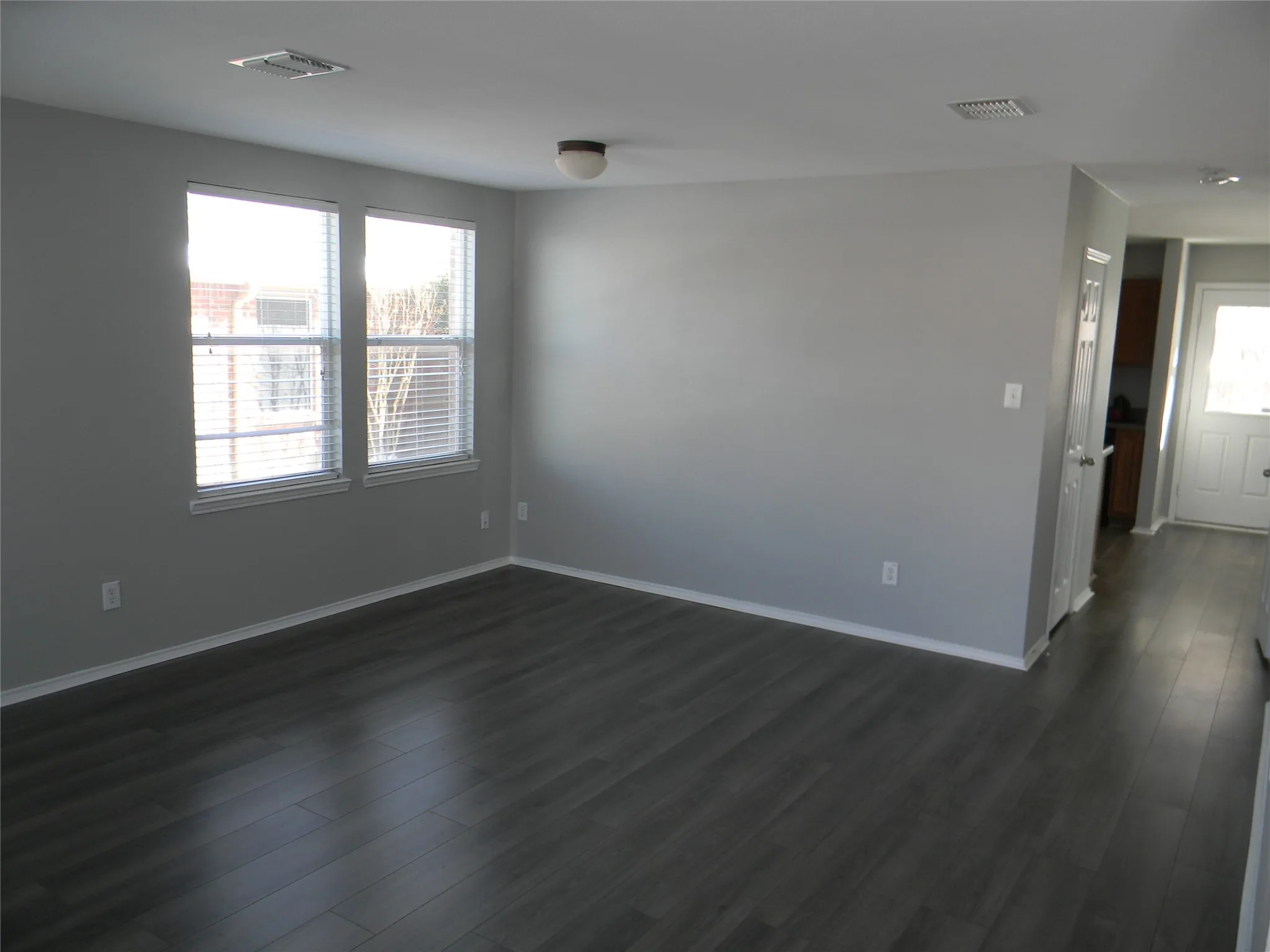 Single Family Residence For Rent in Tarrant County , 4636 Mountain Oak Street, Fort Worth, Texas 76244, 3 Bedroom, 3 Bathroom, 2 Garage spaces, 2,236 Sqft, built in 2007, mls#21277364, Real Estate Agent in Fort Worth, Homes For Rent in Tarrant county, Homes For Rent in Fort Worth, Realtor in Fort Worth Texas, Real Estate Brokerage Independent Realty Texas, Luminita Cordes Realtor