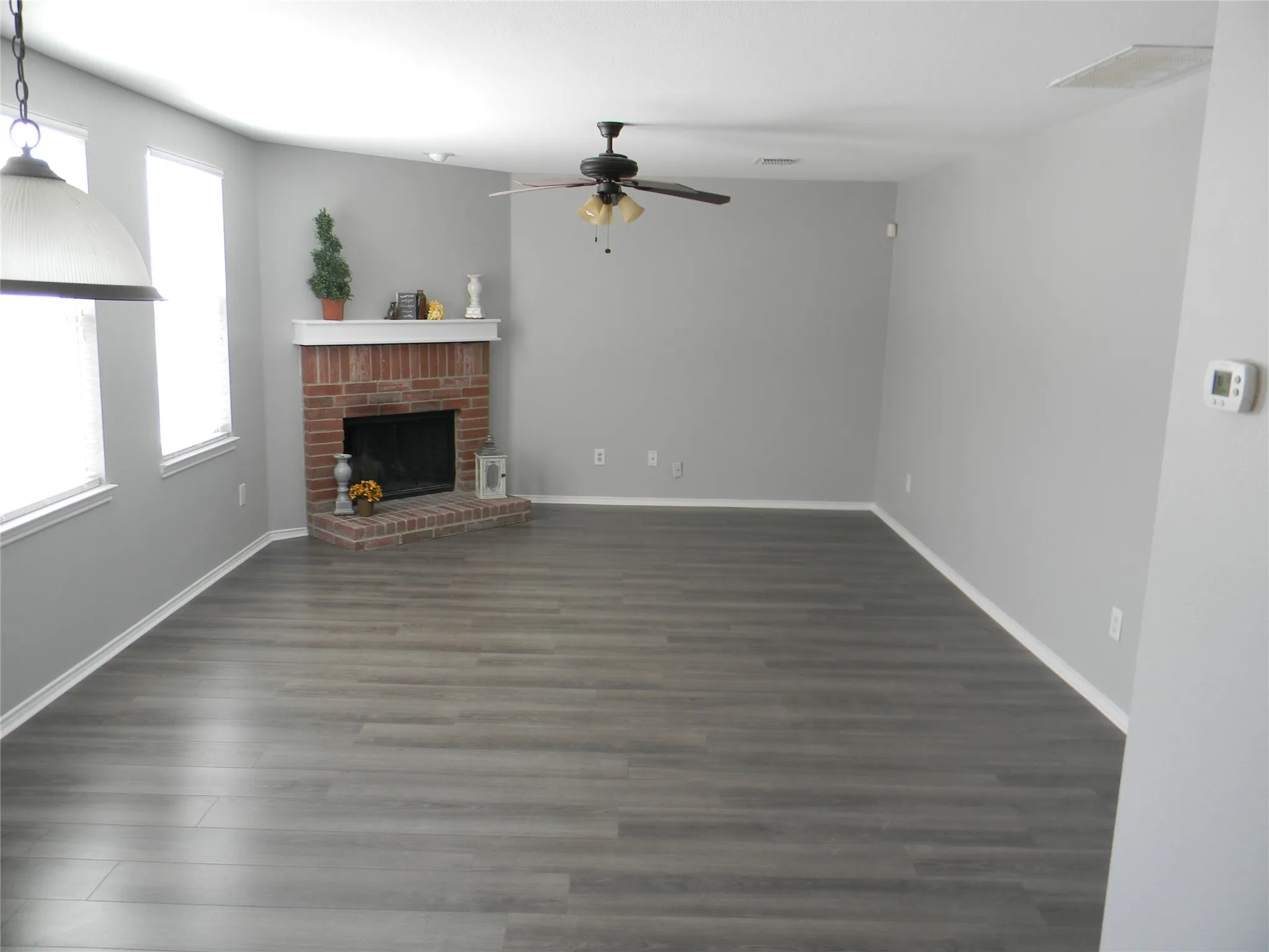 Single Family Residence For Rent in Tarrant County , 4636 Mountain Oak Street, Fort Worth, Texas 76244, 3 Bedroom, 3 Bathroom, 2 Garage spaces, 2,236 Sqft, built in 2007, mls#21277364, Real Estate Agent in Fort Worth, Homes For Rent in Tarrant county, Homes For Rent in Fort Worth, Realtor in Fort Worth Texas, Real Estate Brokerage Independent Realty Texas, Luminita Cordes Realtor