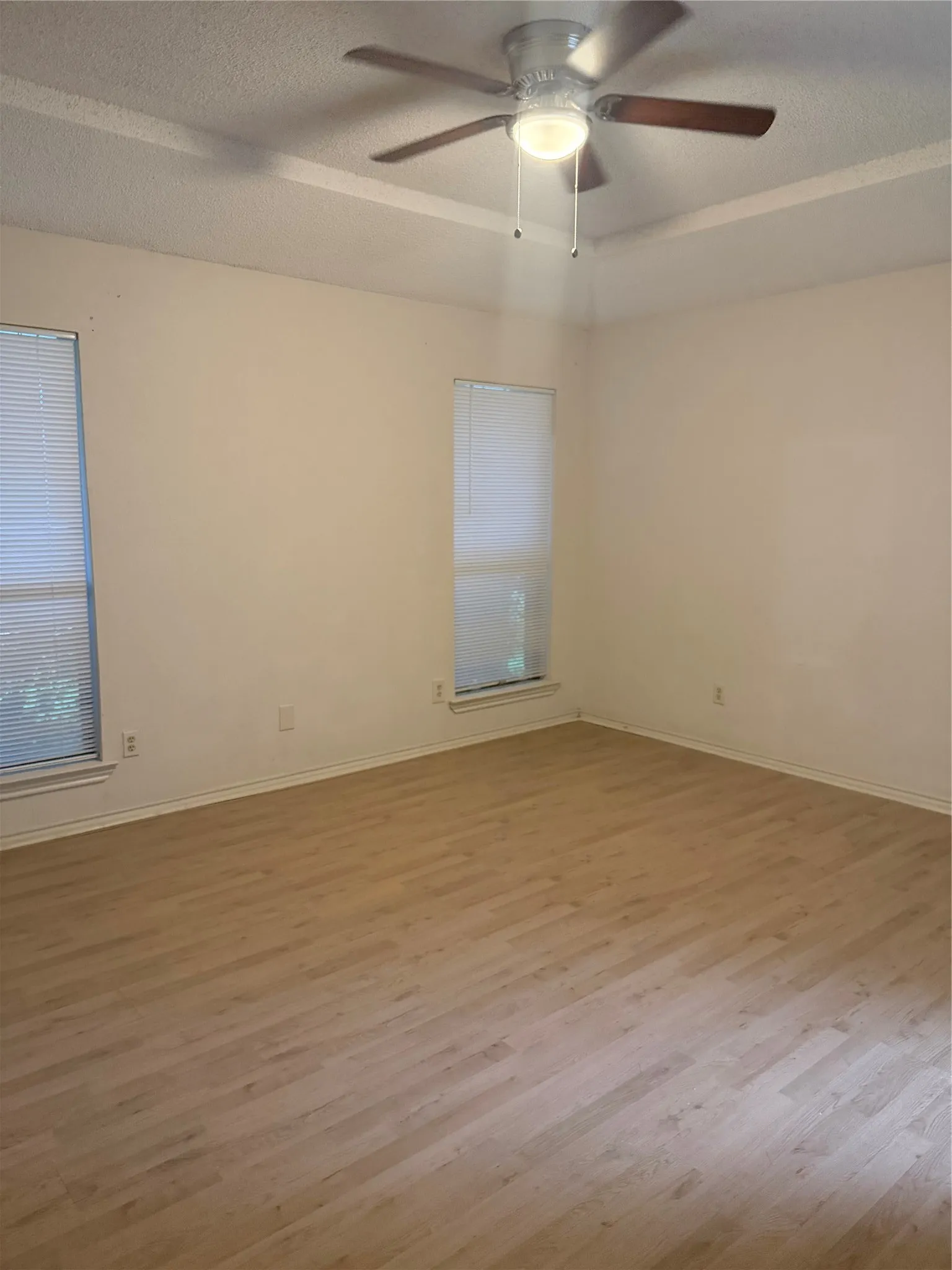 Single Family Residence For Rent in Denton County , 2021 Espinosa Drive, Carrollton, Texas 75010, 3 Bedroom, 2 Bathroom, Garage spaces, 1,450 Sqft, built in 1985, mls#21277261, Real Estate Agent in Carrollton, Homes For Rent in Denton county, Homes For Rent in Carrollton, Realtor in Carrollton Texas, Real Estate Brokerage Independent Realty Texas, Luminita Cordes Realtor
