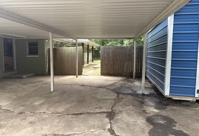 Single Family Residence For Sale in Hopkins County , 320 Highland Drive, Sulphur Springs, Texas 75482, 4 Bedroom, 3 Bathroom, Garage spaces, 2,939 Sqft, built in 1964, mls#21273713, Real Estate Agent in Sulphur Springs, Homes For Sale in Hopkins county, Homes For Sale in Sulphur Springs, Realtor in Sulphur Springs Texas, Real Estate Brokerage Independent Realty Texas, Luminita Cordes Realtor