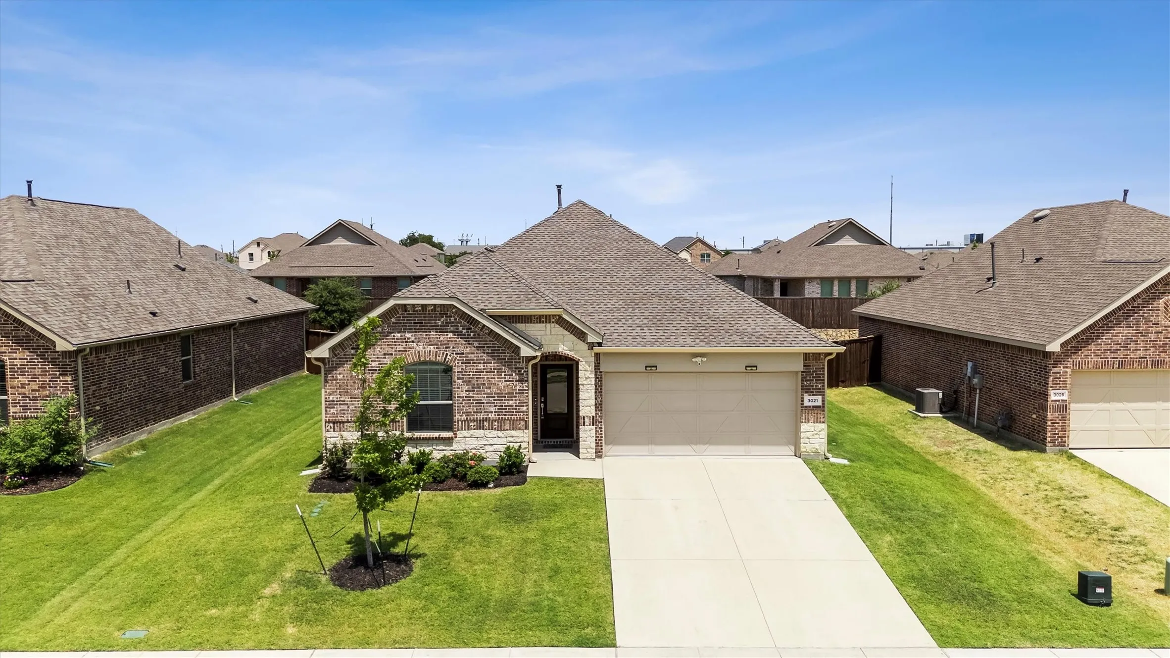 Single Family Residence For Sale in Denton County , 3021 Riddler Way, Little Elm, Texas 75068, 4 Bedroom, 2 Bathroom, 2 Garage spaces, 2,010 Sqft, built in 2022, mls#21271329, Real Estate Agent in Little Elm, Homes For Sale in Denton county, Homes For Sale in Little Elm, Realtor in Little Elm Texas, Real Estate Brokerage Independent Realty Texas, Luminita Cordes Realtor
