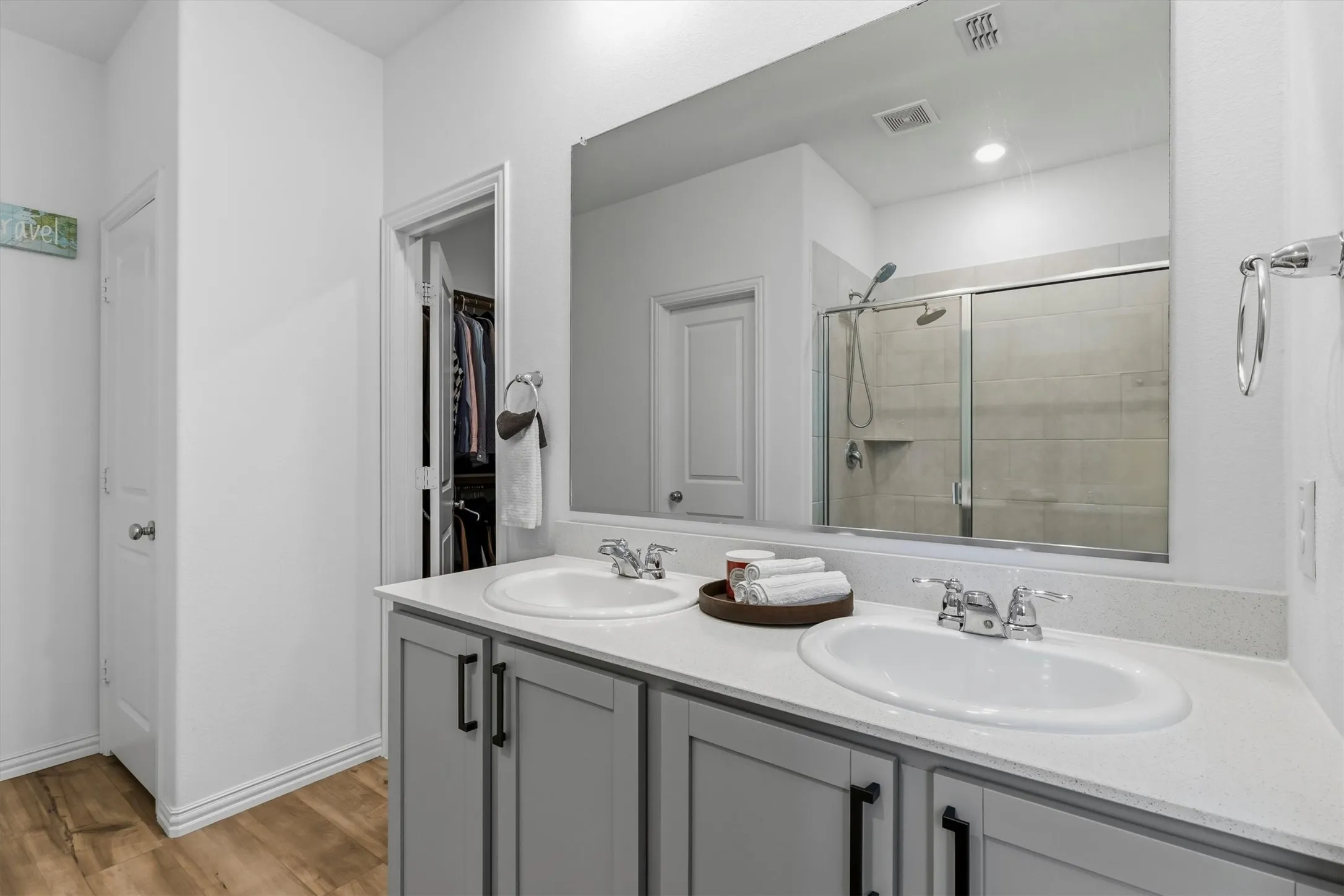 Dual Sinks, Walk-in Shower, Walk-in Closet