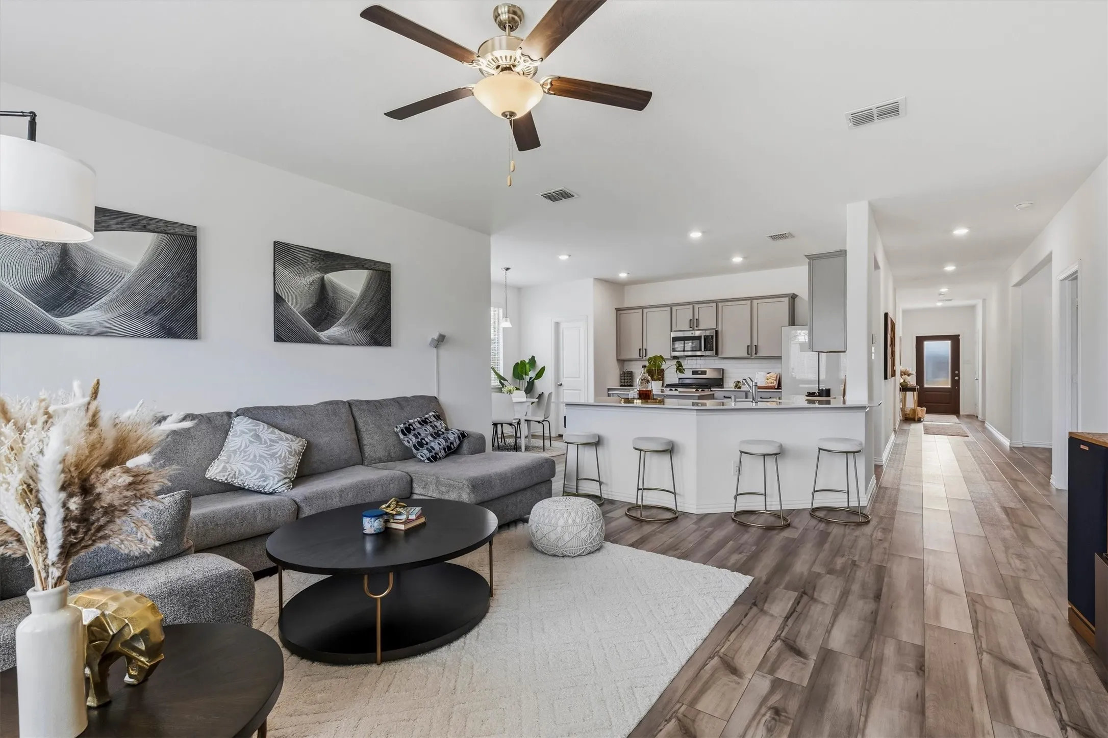 Single Family Residence For Sale in Denton County , 3021 Riddler Way, Little Elm, Texas 75068, 4 Bedroom, 2 Bathroom, 2 Garage spaces, 2,010 Sqft, built in 2022, mls#21271329, Real Estate Agent in Little Elm, Homes For Sale in Denton county, Homes For Sale in Little Elm, Realtor in Little Elm Texas, Real Estate Brokerage Independent Realty Texas, Luminita Cordes Realtor