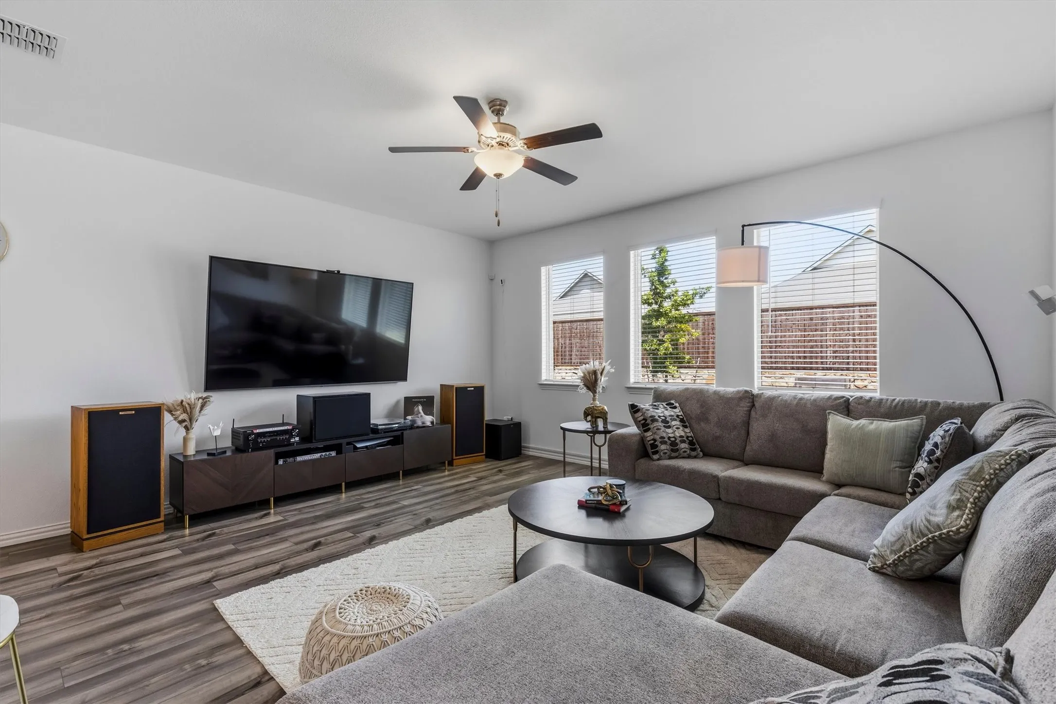Single Family Residence For Sale in Denton County , 3021 Riddler Way, Little Elm, Texas 75068, 4 Bedroom, 2 Bathroom, 2 Garage spaces, 2,010 Sqft, built in 2022, mls#21271329, Real Estate Agent in Little Elm, Homes For Sale in Denton county, Homes For Sale in Little Elm, Realtor in Little Elm Texas, Real Estate Brokerage Independent Realty Texas, Luminita Cordes Realtor