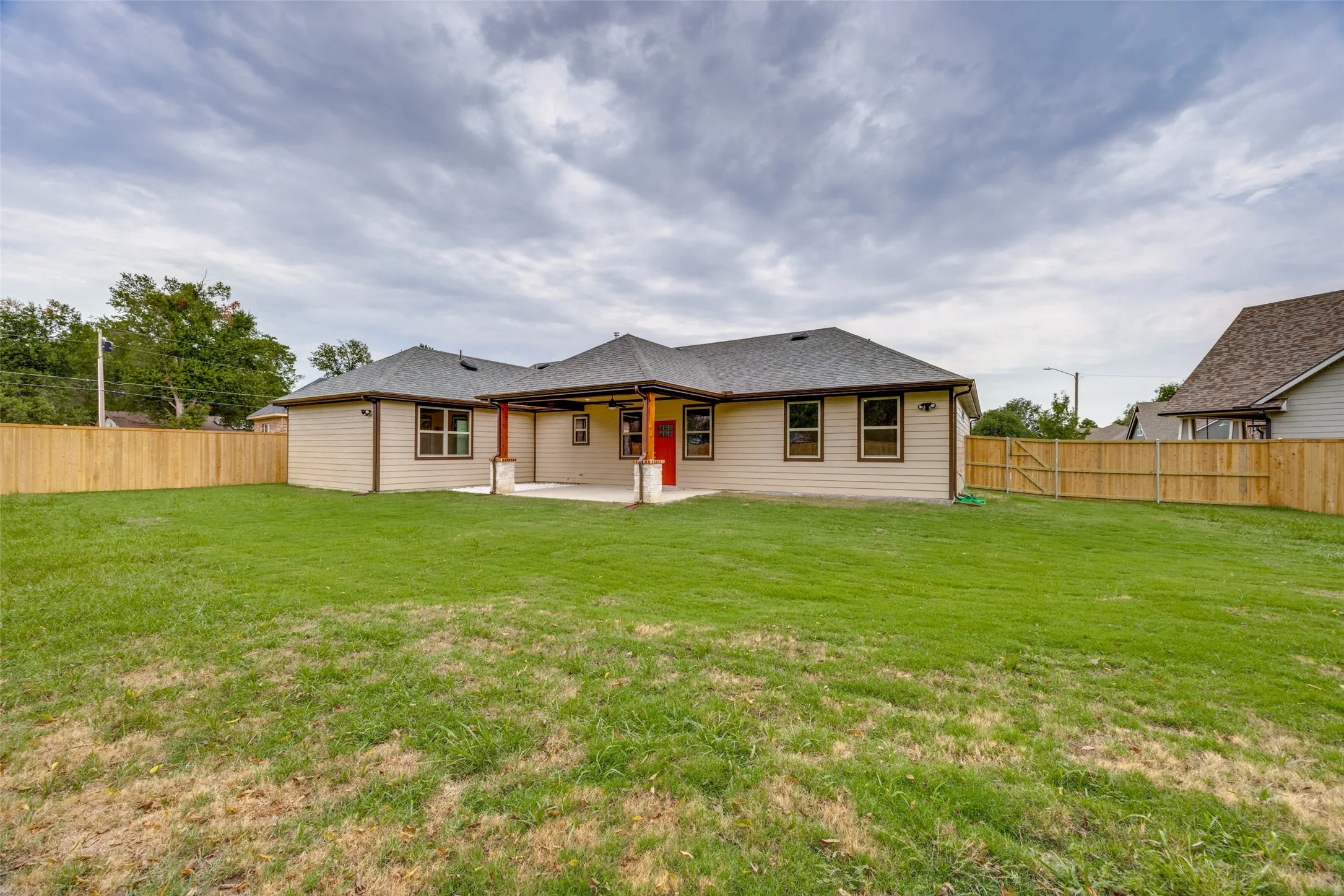 Single Family Residence For Sale in Hunt County , 1704 Kings Lane, Commerce, Texas 75428, 4 Bedrooms, 3 Bathrooms, 2 Garage spaces, 2,388 Sqft, built in 2025, Price $420,500, mls#21277414, Real Estate Agent in Commerce, Homes For Sale in Hunt county, Homes For Sale in Commerce, Realtor in Commerce Texas, Real Estate Brokerage Independent Realty Texas, Luminita Cordes Realtor