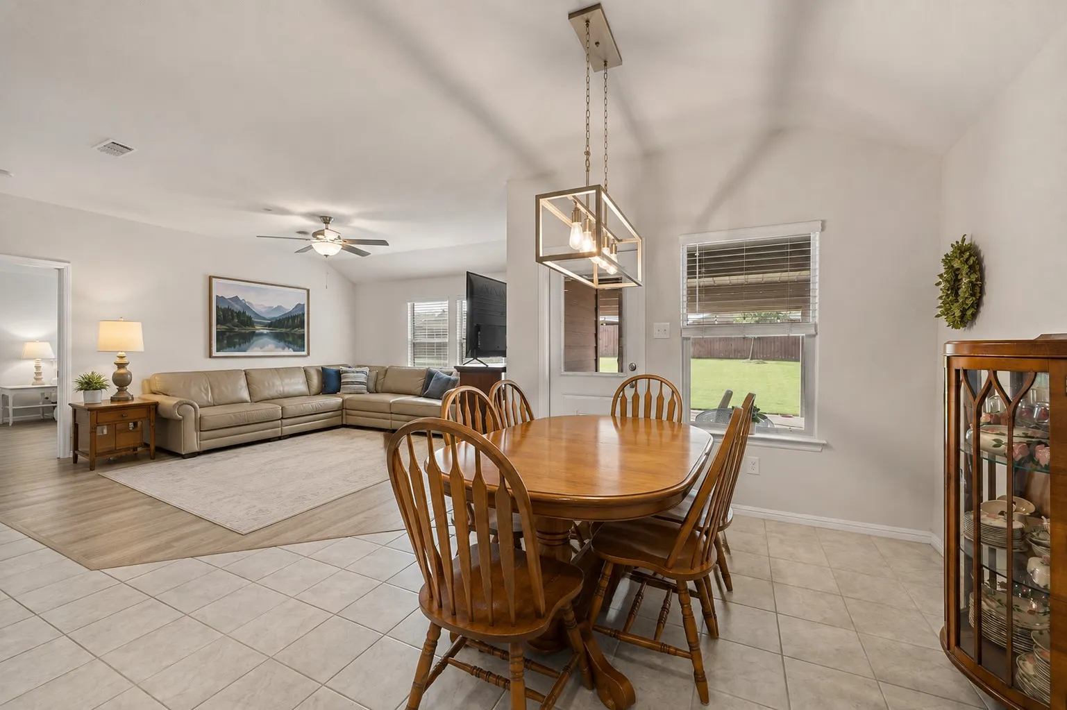 Single Family Residence For Sale in Johnson County , 806 Peighton Court, Cleburne, Texas 76033, 4 Bedroom, 2 Bathroom, 2 Garage spaces, 1,885 Sqft, built in 2022, mls#21270010, Real Estate Agent in Cleburne, Homes For Sale in Johnson county, Homes For Sale in Cleburne, Realtor in Cleburne Texas, Real Estate Brokerage Independent Realty Texas, Luminita Cordes Realtor