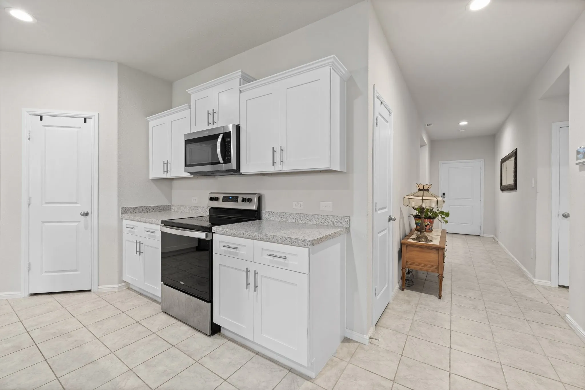 Single Family Residence For Sale in Johnson County , 806 Peighton Court, Cleburne, Texas 76033, 4 Bedroom, 2 Bathroom, 2 Garage spaces, 1,885 Sqft, built in 2022, mls#21270010, Real Estate Agent in Cleburne, Homes For Sale in Johnson county, Homes For Sale in Cleburne, Realtor in Cleburne Texas, Real Estate Brokerage Independent Realty Texas, Luminita Cordes Realtor