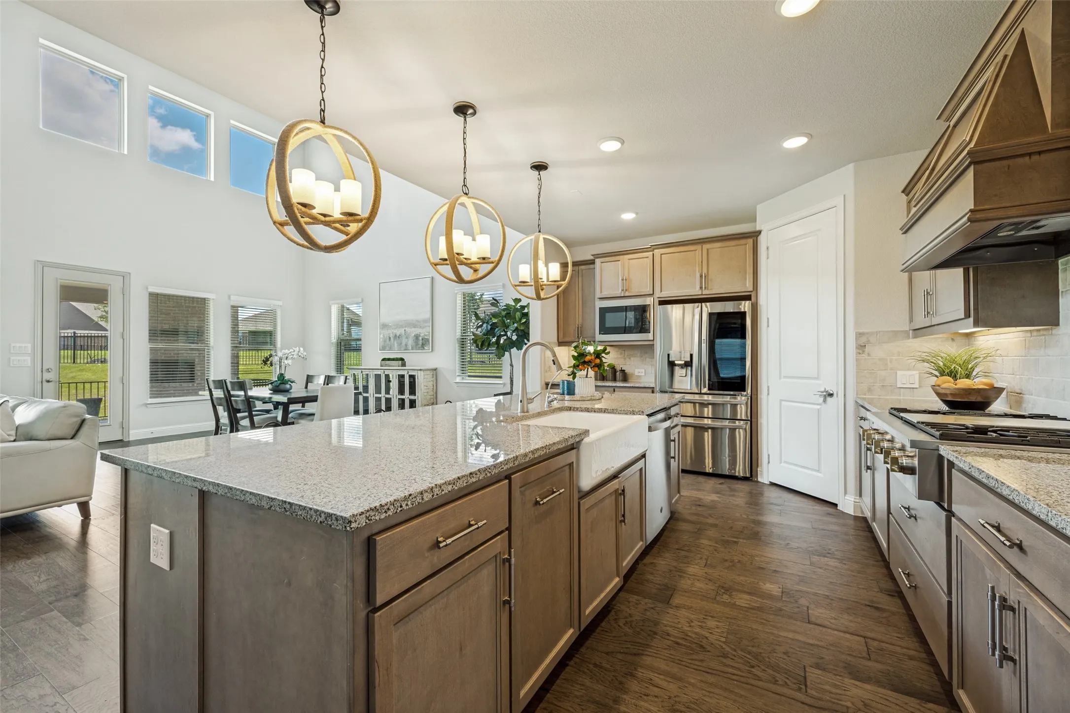 Single Family Residence For Sale in Grayson County , 2101 Deer Run, Gunter, Texas 75058, 5 Bedroom, 5 Bathroom, 2 Garage spaces, 4,630 Sqft, built in 2021, mls#21272888, Real Estate Agent in Gunter, Homes For Sale in Grayson county, Homes For Sale in Gunter, Realtor in Gunter Texas, Real Estate Brokerage Independent Realty Texas, Luminita Cordes Realtor