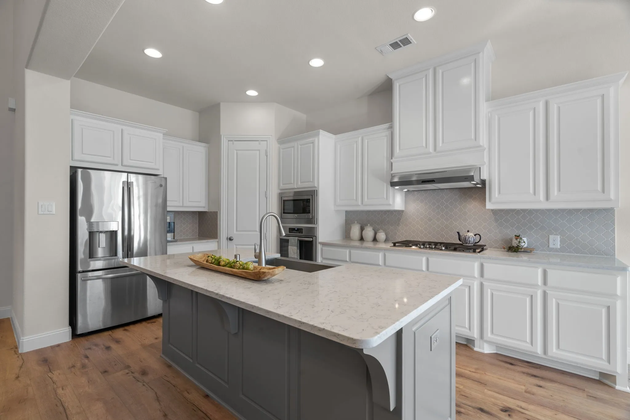Single Family Residence For Sale in Denton County , 1413 10th Street, Argyle, Texas 76226, 4 Bedroom, 3 Bathroom, 3 Garage spaces, 3,459 Sqft, built in 2017, mls#21277441, Real Estate Agent in Argyle, Homes For Sale in Denton county, Homes For Sale in Argyle, Realtor in Argyle Texas, Real Estate Brokerage Independent Realty Texas, Luminita Cordes Realtor