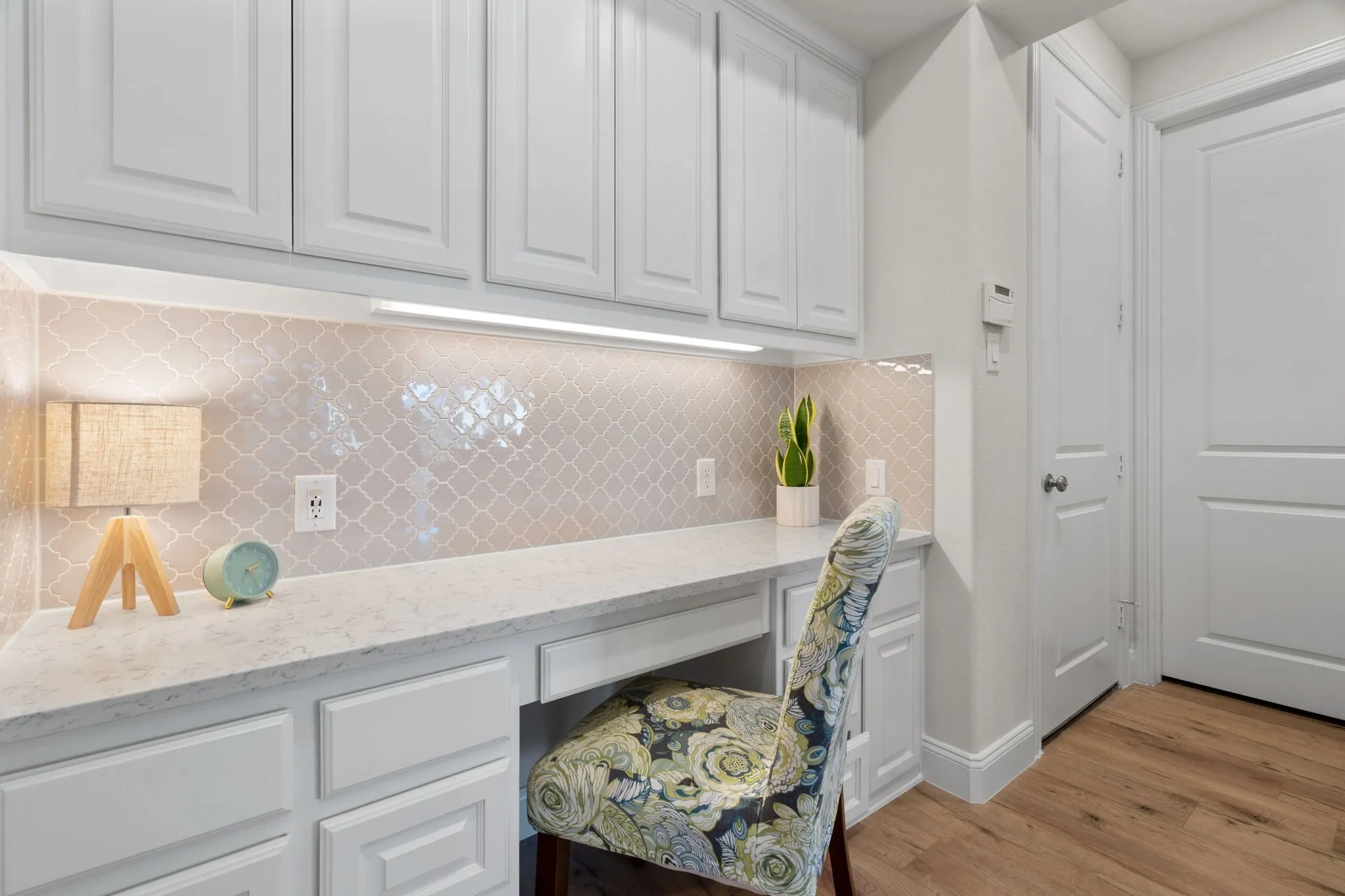 Charming built in desk near kitchen!