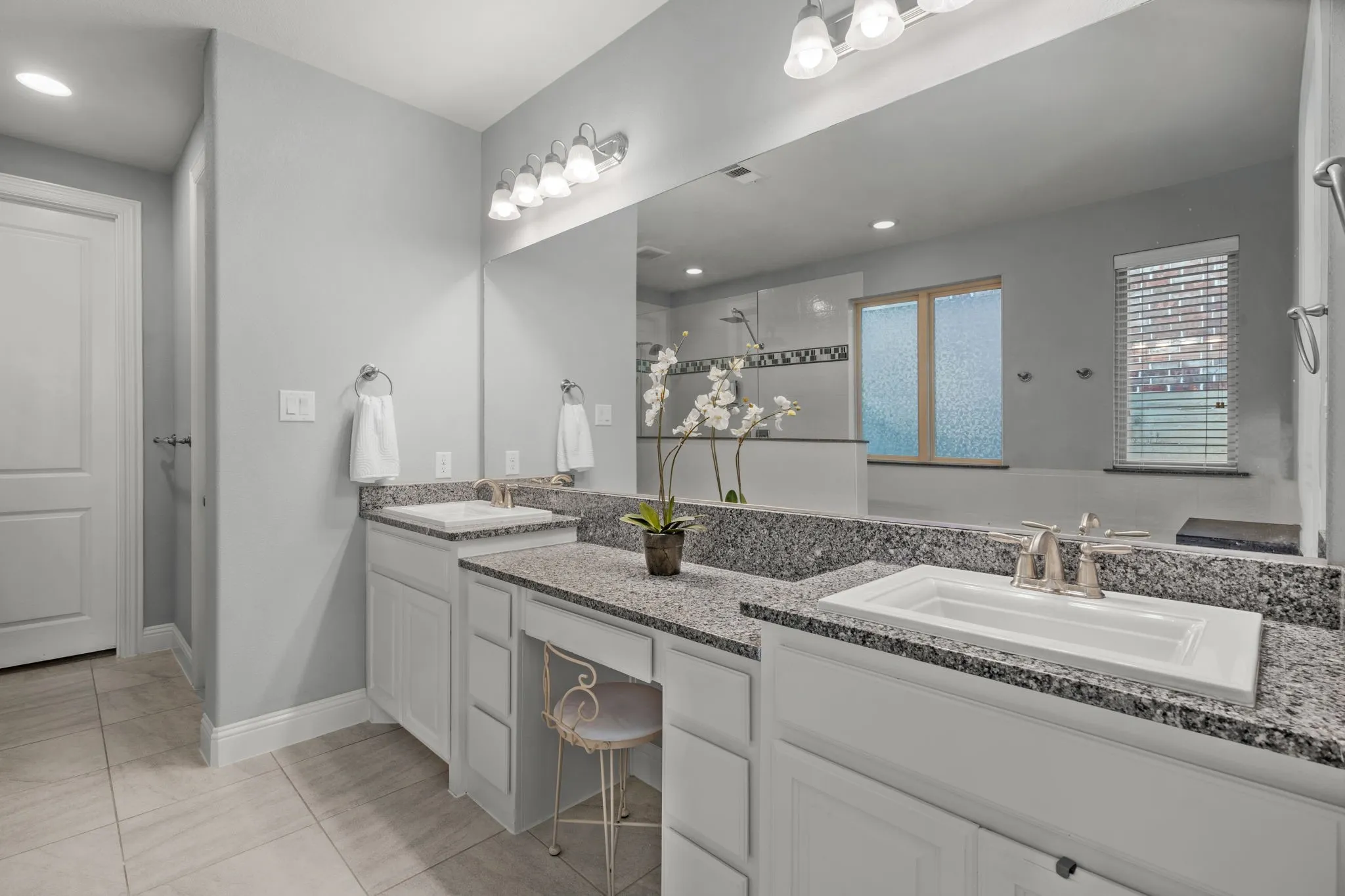 Single Family Residence For Sale in Denton County , 1413 10th Street, Argyle, Texas 76226, 4 Bedroom, 3 Bathroom, 3 Garage spaces, 3,459 Sqft, built in 2017, mls#21277441, Real Estate Agent in Argyle, Homes For Sale in Denton county, Homes For Sale in Argyle, Realtor in Argyle Texas, Real Estate Brokerage Independent Realty Texas, Luminita Cordes Realtor