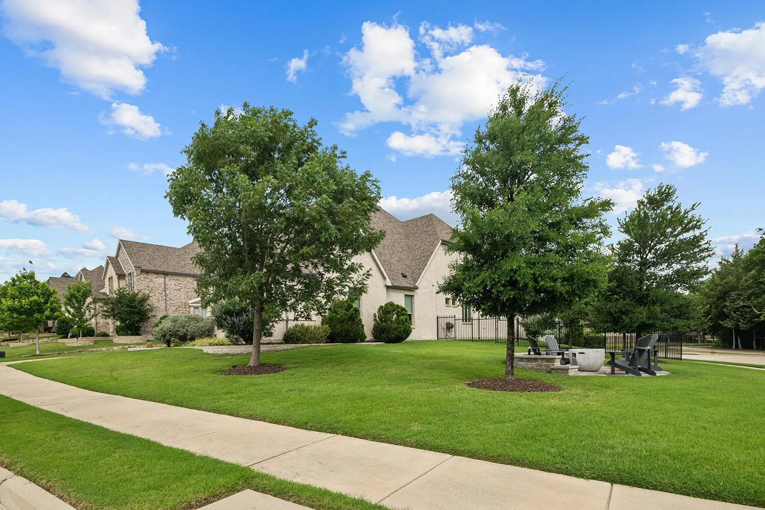 Single Family Residence For Sale in Collin County , 3521 Newport Drive, Prosper, Texas 75078, 4 Bedroom, 5 Bathroom, 3 Garage spaces, 4,034 Sqft, built in 2017, mls#21277448, Real Estate Agent in Prosper, Homes For Sale in Collin county, Homes For Sale in Prosper, Realtor in Prosper Texas, Real Estate Brokerage Independent Realty Texas, Luminita Cordes Realtor