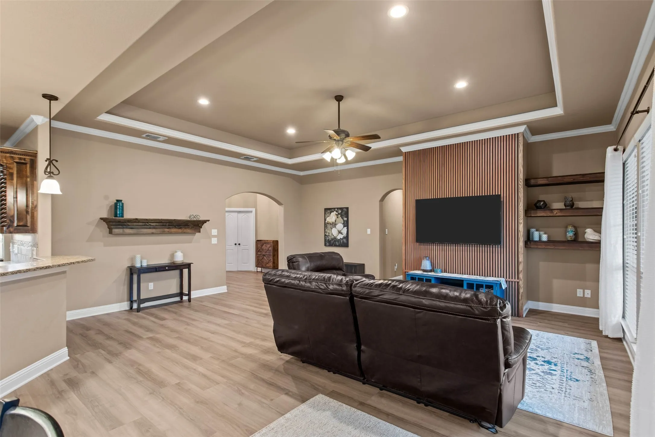 Single Family Residence For Sale in Parker County , 258 Scenic View Drive, Aledo, Texas 76008, 4 Bedroom, 4 Bathroom, 3 Garage spaces, 3,363 Sqft, built in 2014, Price $699,500, mls#21277442, Real Estate Agent in Aledo, Homes For Sale in Parker county, Homes For Sale in Aledo, Realtor in Aledo Texas, Real Estate Brokerage Independent Realty Texas, Luminita Cordes Realtor