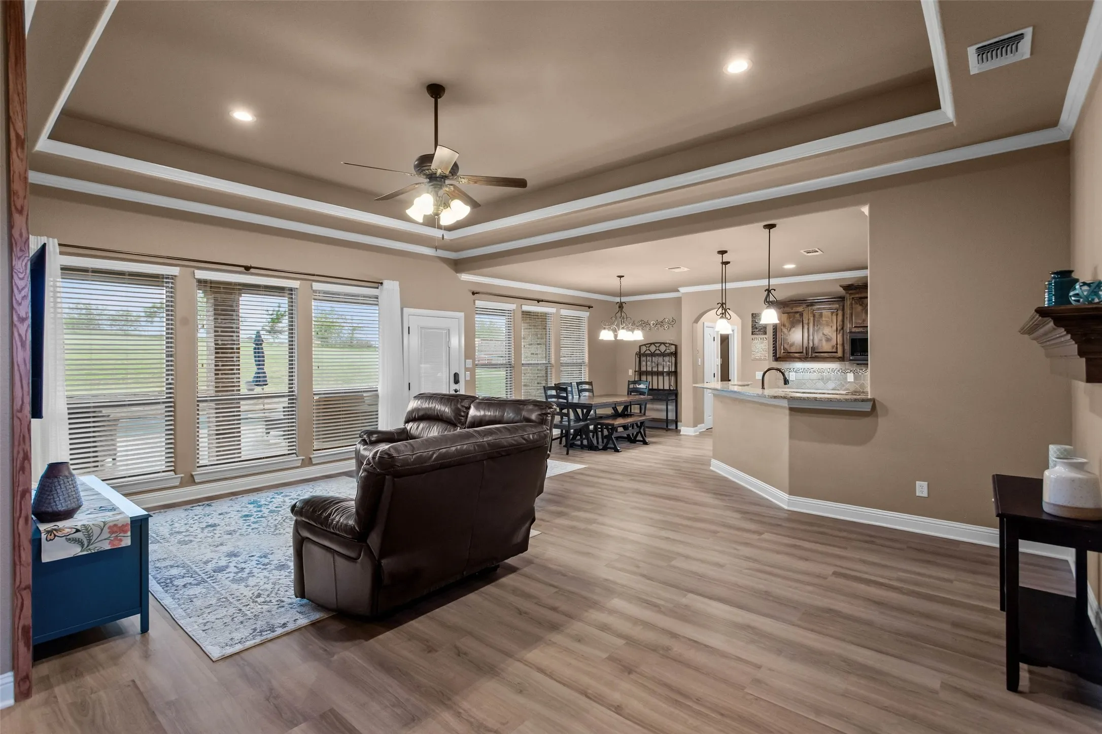 Single Family Residence For Sale in Parker County , 258 Scenic View Drive, Aledo, Texas 76008, 4 Bedroom, 4 Bathroom, 3 Garage spaces, 3,363 Sqft, built in 2014, Price $699,500, mls#21277442, Real Estate Agent in Aledo, Homes For Sale in Parker county, Homes For Sale in Aledo, Realtor in Aledo Texas, Real Estate Brokerage Independent Realty Texas, Luminita Cordes Realtor
