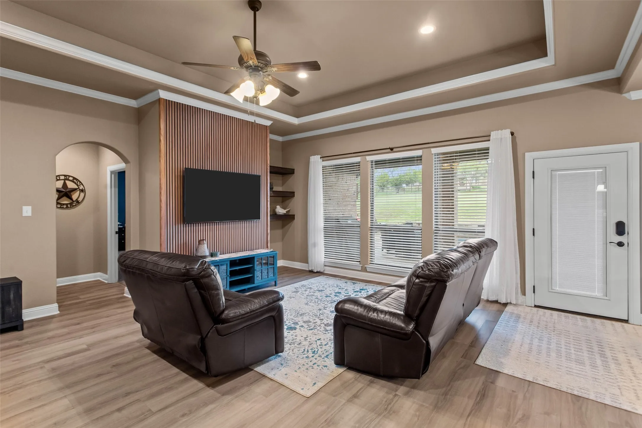 Single Family Residence For Sale in Parker County , 258 Scenic View Drive, Aledo, Texas 76008, 4 Bedroom, 4 Bathroom, 3 Garage spaces, 3,363 Sqft, built in 2014, Price $699,500, mls#21277442, Real Estate Agent in Aledo, Homes For Sale in Parker county, Homes For Sale in Aledo, Realtor in Aledo Texas, Real Estate Brokerage Independent Realty Texas, Luminita Cordes Realtor