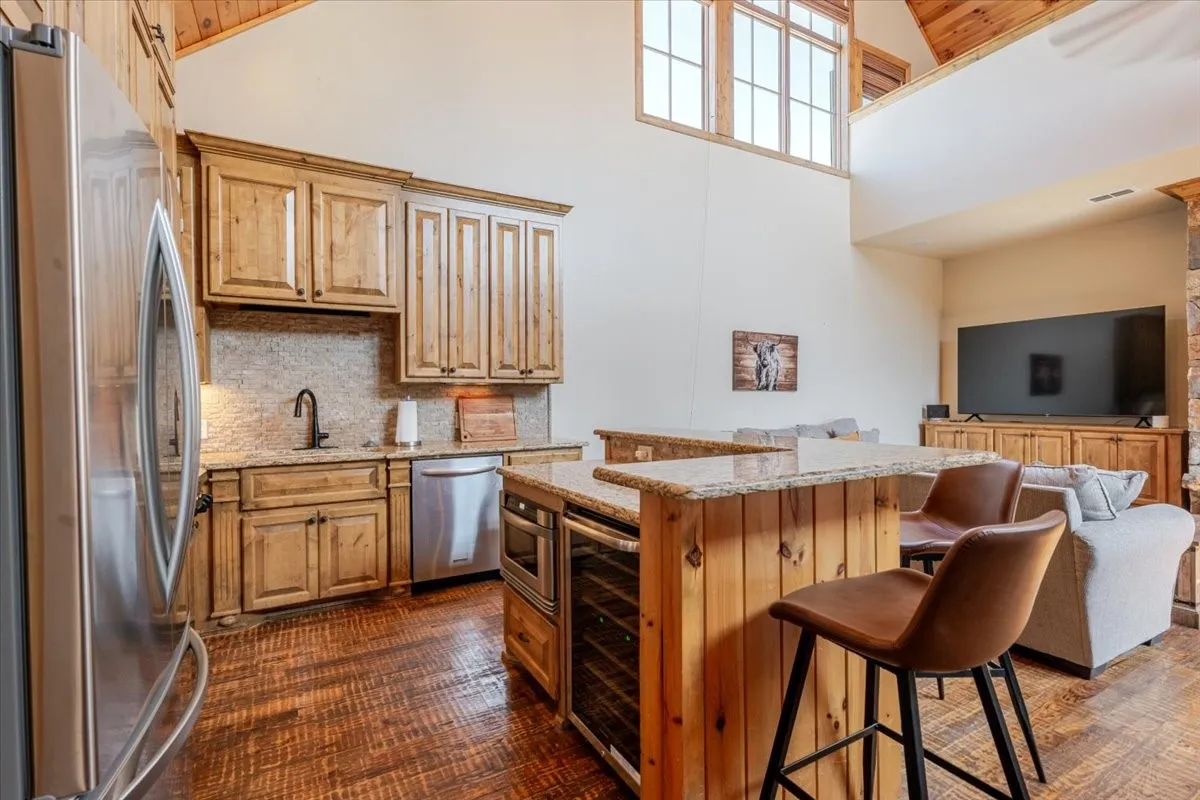 Condominium For Sale in Palo Pinto County , 2034 Harbor Way 601, Possum Kingdom Lake, Texas 76449, 2 Bedrooms, 2 Bathrooms, 2 Garage spaces, 2,470 Sqft, built in 2008, Price $499,000, mls#21277452, Real Estate Agent in Possum Kingdom Lake, Homes For Sale in Palo Pinto county, Homes For Sale in Possum Kingdom Lake, Realtor in Possum Kingdom Lake Texas, Real Estate Brokerage Independent Realty Texas, Luminita Cordes Realtor