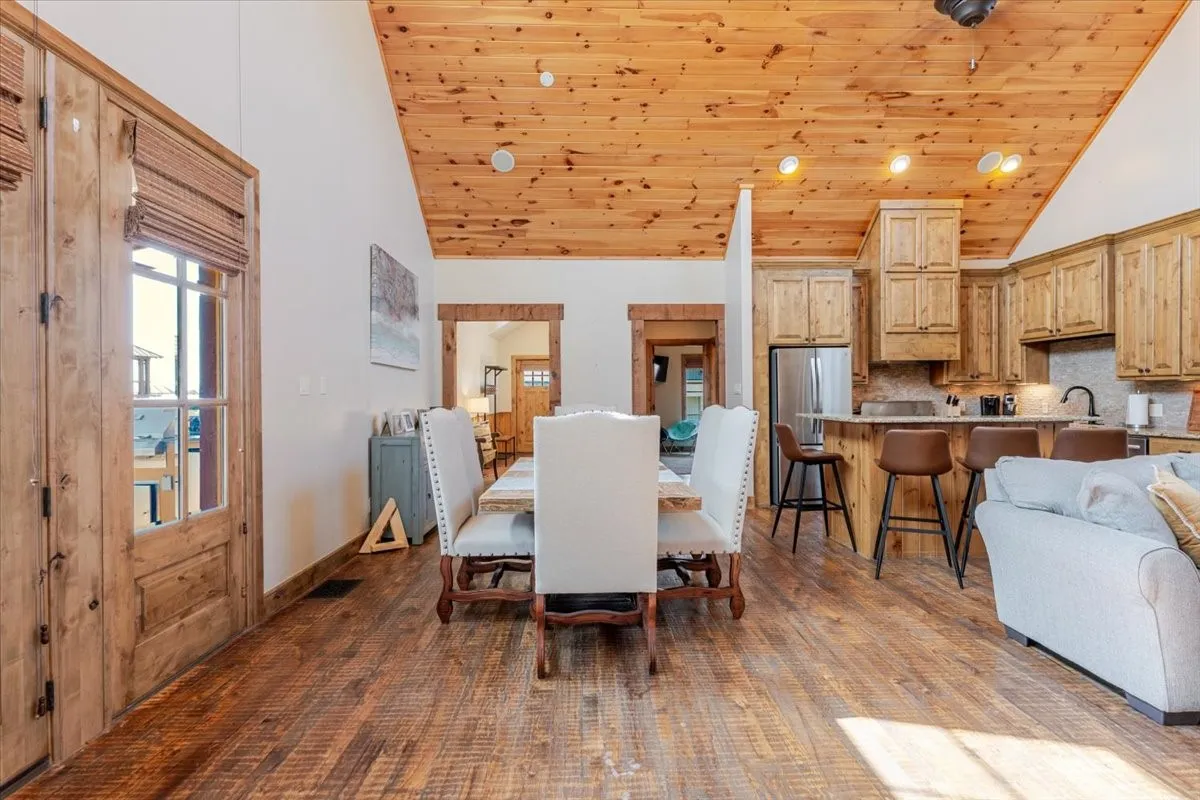 Condominium For Sale in Palo Pinto County , 2034 Harbor Way 601, Possum Kingdom Lake, Texas 76449, 2 Bedrooms, 2 Bathrooms, 2 Garage spaces, 2,470 Sqft, built in 2008, Price $499,000, mls#21277452, Real Estate Agent in Possum Kingdom Lake, Homes For Sale in Palo Pinto county, Homes For Sale in Possum Kingdom Lake, Realtor in Possum Kingdom Lake Texas, Real Estate Brokerage Independent Realty Texas, Luminita Cordes Realtor