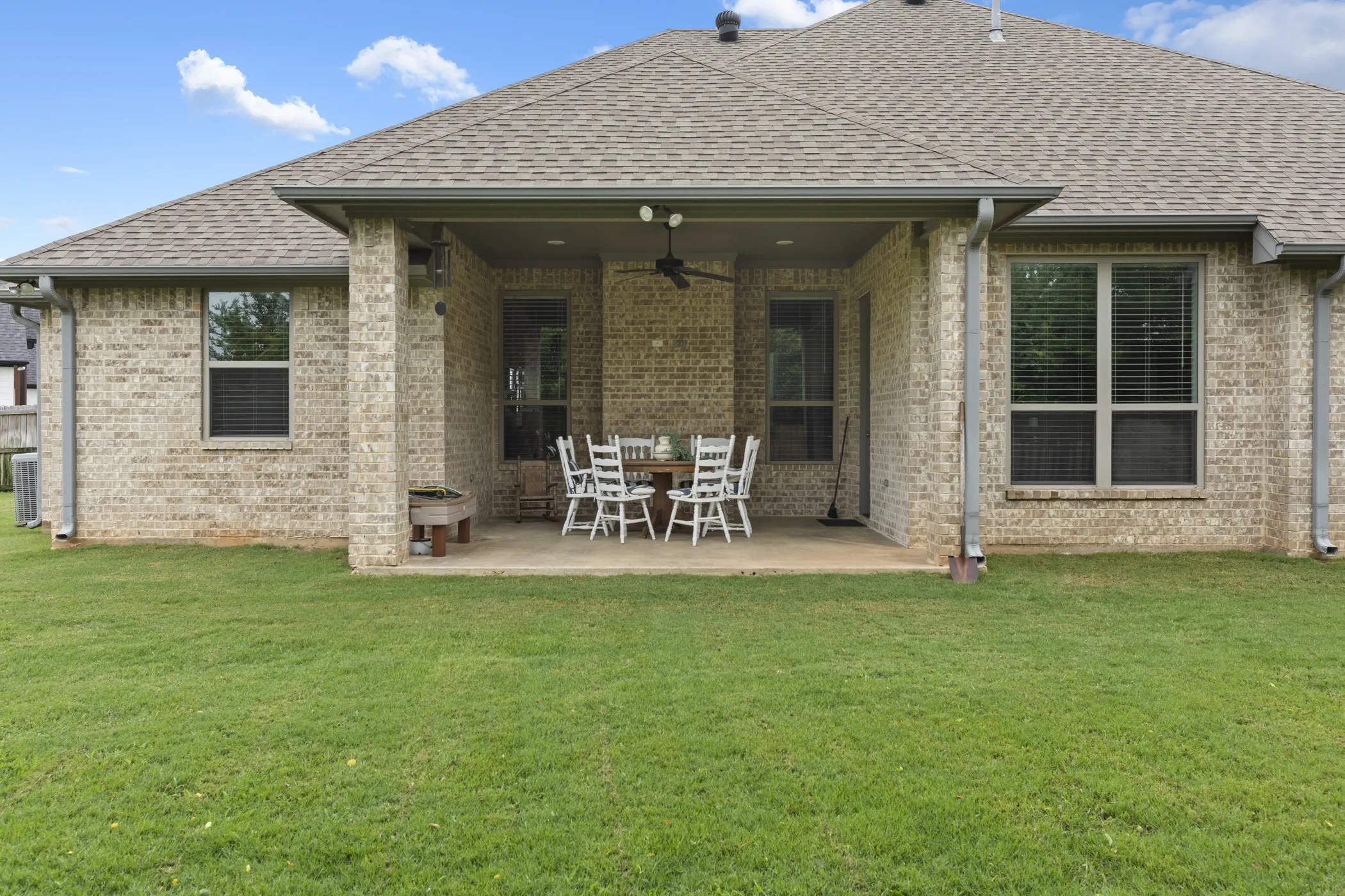 Single Family Residence For Sale in Smith County , 21553 Castle Rock Circle, Bullard, Texas 75758, 4 Bedrooms, 2 Bathrooms, 2 Garage spaces, 2,290 Sqft, built in 2020, Price $525,000, mls#21274933, Real Estate Agent in Bullard, Homes For Sale in Smith county, Homes For Sale in Bullard, Realtor in Bullard Texas, Real Estate Brokerage Independent Realty Texas, Luminita Cordes Realtor