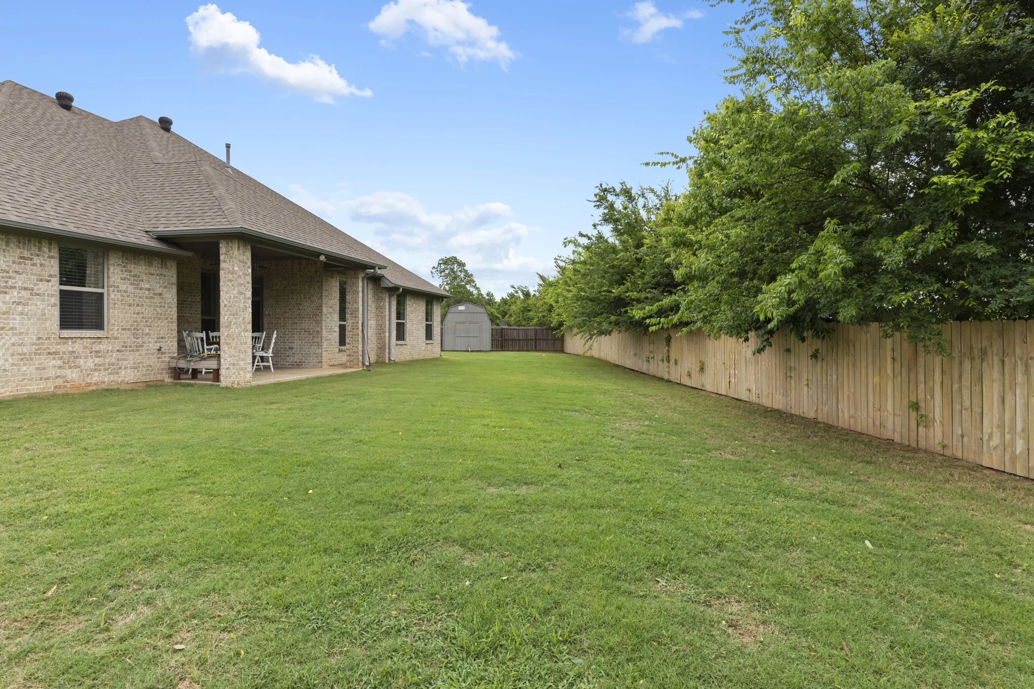 Single Family Residence For Sale in Smith County , 21553 Castle Rock Circle, Bullard, Texas 75758, 4 Bedrooms, 2 Bathrooms, 2 Garage spaces, 2,290 Sqft, built in 2020, Price $525,000, mls#21274933, Real Estate Agent in Bullard, Homes For Sale in Smith county, Homes For Sale in Bullard, Realtor in Bullard Texas, Real Estate Brokerage Independent Realty Texas, Luminita Cordes Realtor