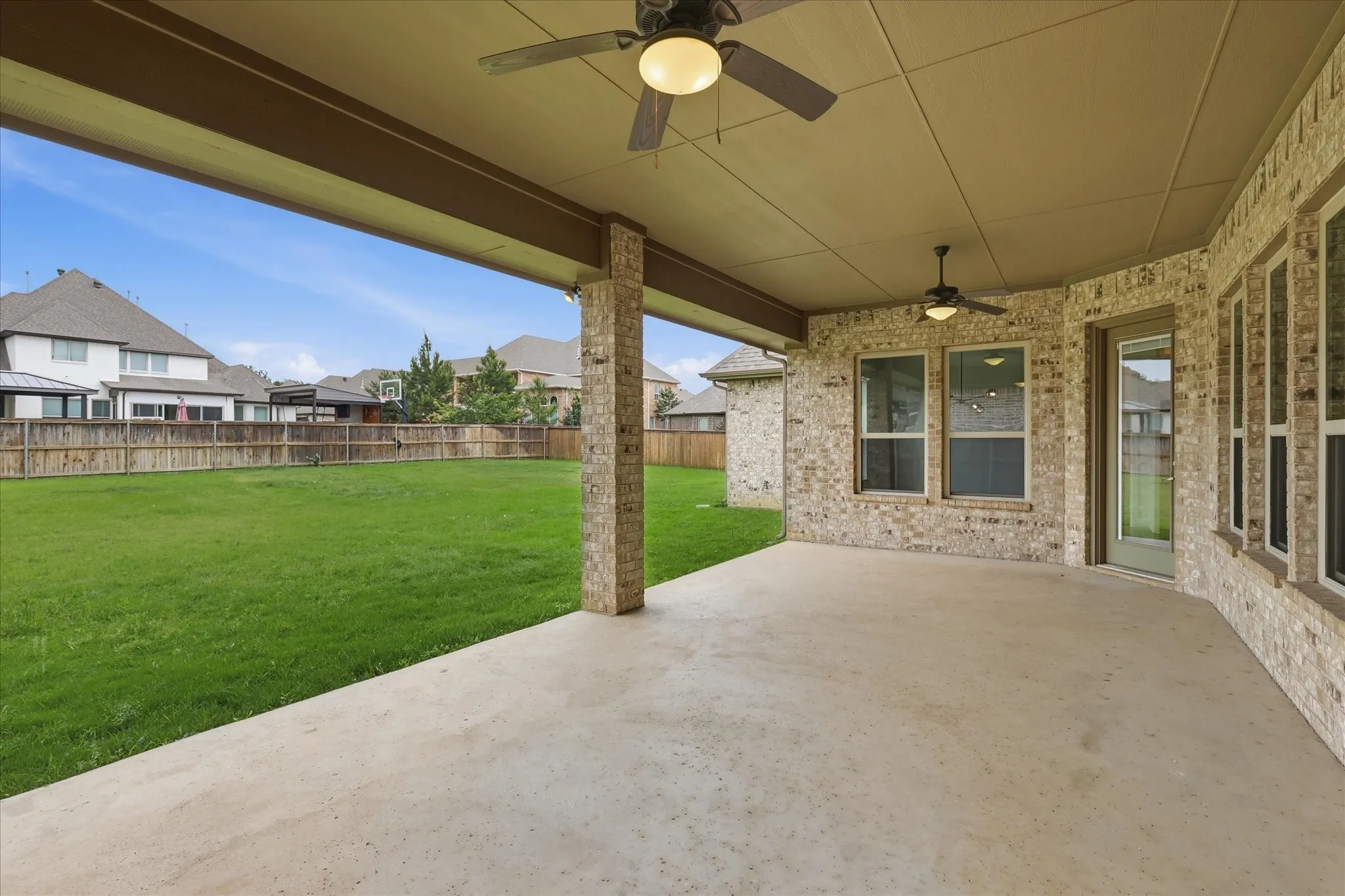 Single Family Residence For Sale in Tarrant County , 7417 Seclusion Ridge Drive, Arlington, Texas 76001, 4 Bedroom, 4 Bathroom, 2 Garage spaces, 3,917 Sqft, built in 2017, mls#21277194, Real Estate Agent in Arlington, Homes For Sale in Tarrant county, Homes For Sale in Arlington, Realtor in Arlington Texas, Real Estate Brokerage Independent Realty Texas, Luminita Cordes Realtor