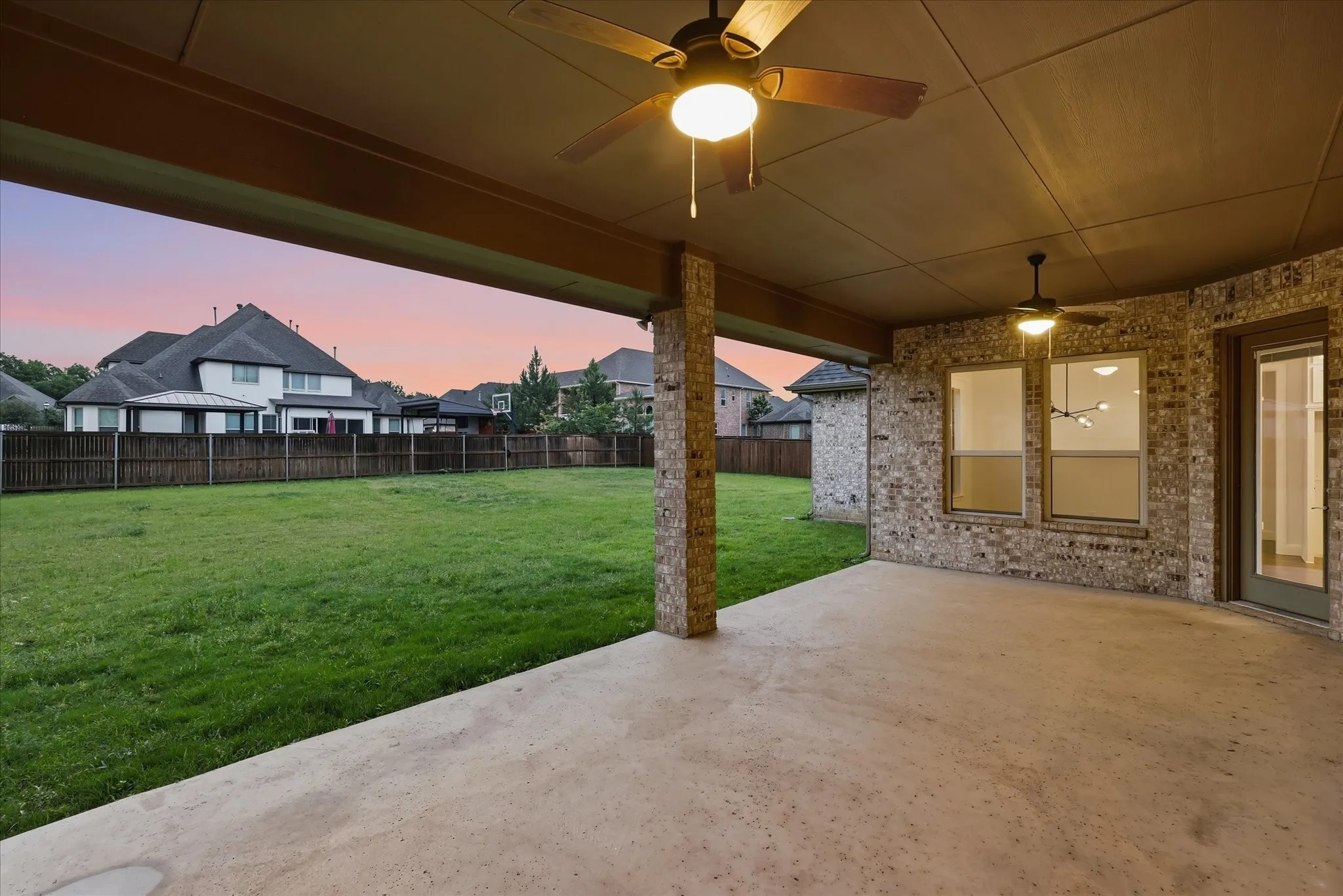 Single Family Residence For Sale in Tarrant County , 7417 Seclusion Ridge Drive, Arlington, Texas 76001, 4 Bedroom, 4 Bathroom, 2 Garage spaces, 3,917 Sqft, built in 2017, mls#21277194, Real Estate Agent in Arlington, Homes For Sale in Tarrant county, Homes For Sale in Arlington, Realtor in Arlington Texas, Real Estate Brokerage Independent Realty Texas, Luminita Cordes Realtor