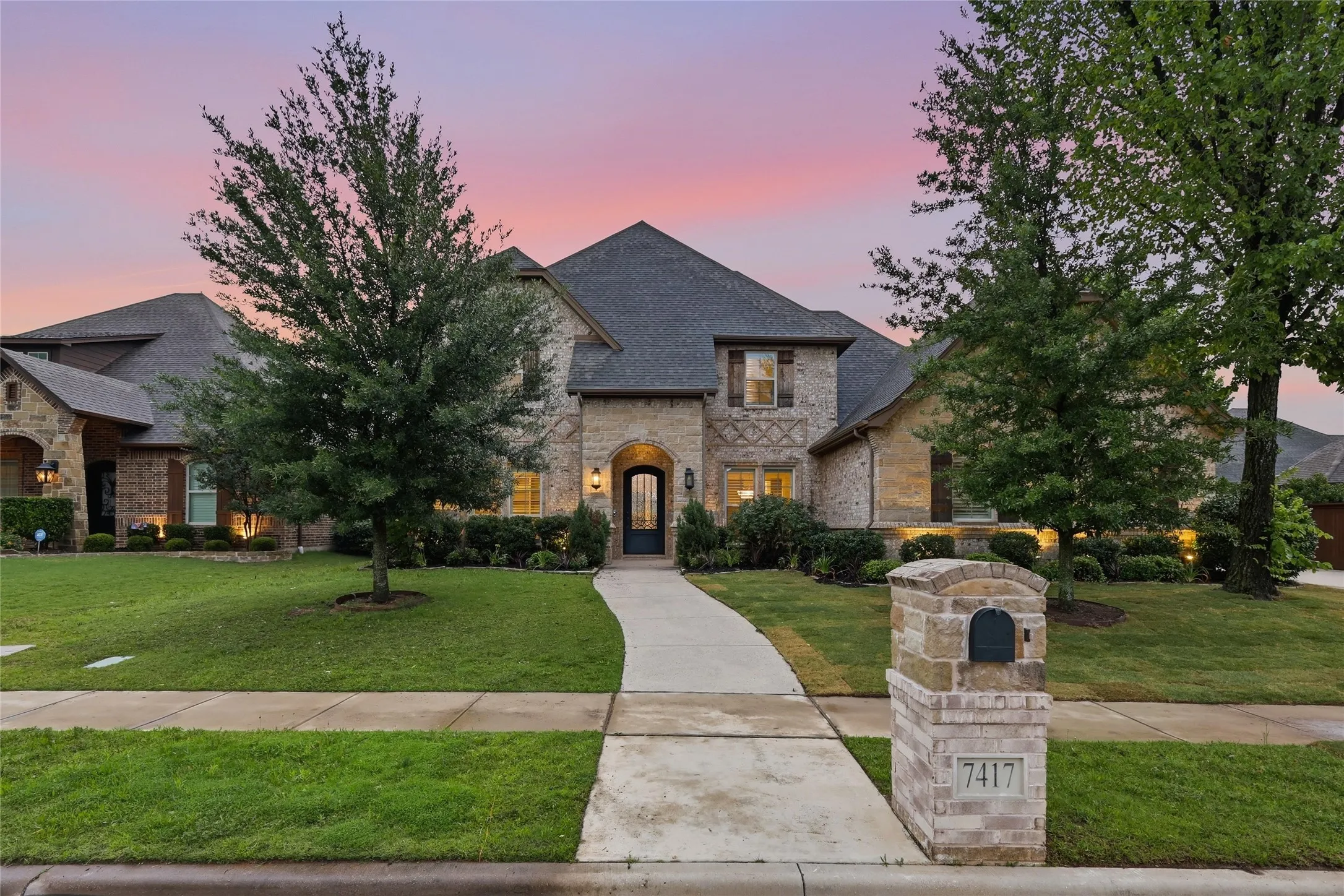 Single Family Residence For Sale in Tarrant County , 7417 Seclusion Ridge Drive, Arlington, Texas 76001, 4 Bedroom, 4 Bathroom, 2 Garage spaces, 3,917 Sqft, built in 2017, mls#21277194, Real Estate Agent in Arlington, Homes For Sale in Tarrant county, Homes For Sale in Arlington, Realtor in Arlington Texas, Real Estate Brokerage Independent Realty Texas, Luminita Cordes Realtor