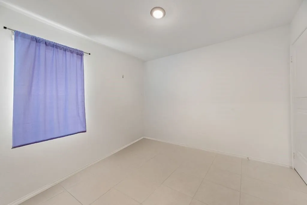 Single Family Residence For Sale in Ellis County , 712 Odlozil Lane, Ennis, Texas 75119, 3 Bedroom, 2 Bathroom, 2 Garage spaces, 1,522 Sqft, built in 2022, mls#21277466, Real Estate Agent in Ennis, Homes For Sale in Ellis county, Homes For Sale in Ennis, Realtor in Ennis Texas, Real Estate Brokerage Independent Realty Texas, Luminita Cordes Realtor