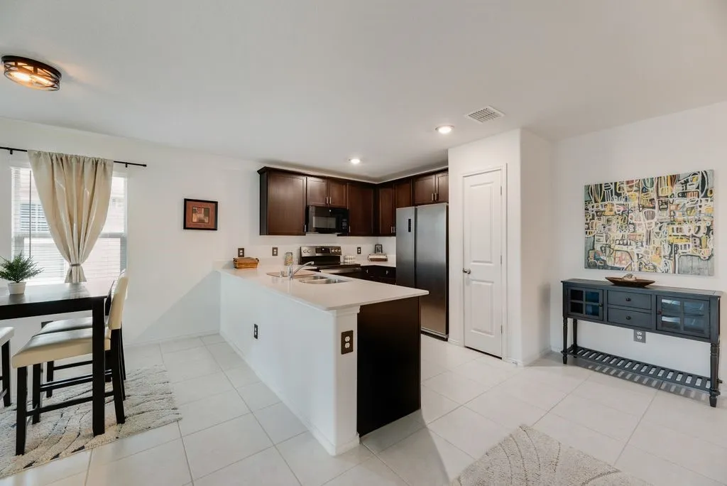 Single Family Residence For Sale in Ellis County , 712 Odlozil Lane, Ennis, Texas 75119, 3 Bedroom, 2 Bathroom, 2 Garage spaces, 1,522 Sqft, built in 2022, mls#21277466, Real Estate Agent in Ennis, Homes For Sale in Ellis county, Homes For Sale in Ennis, Realtor in Ennis Texas, Real Estate Brokerage Independent Realty Texas, Luminita Cordes Realtor