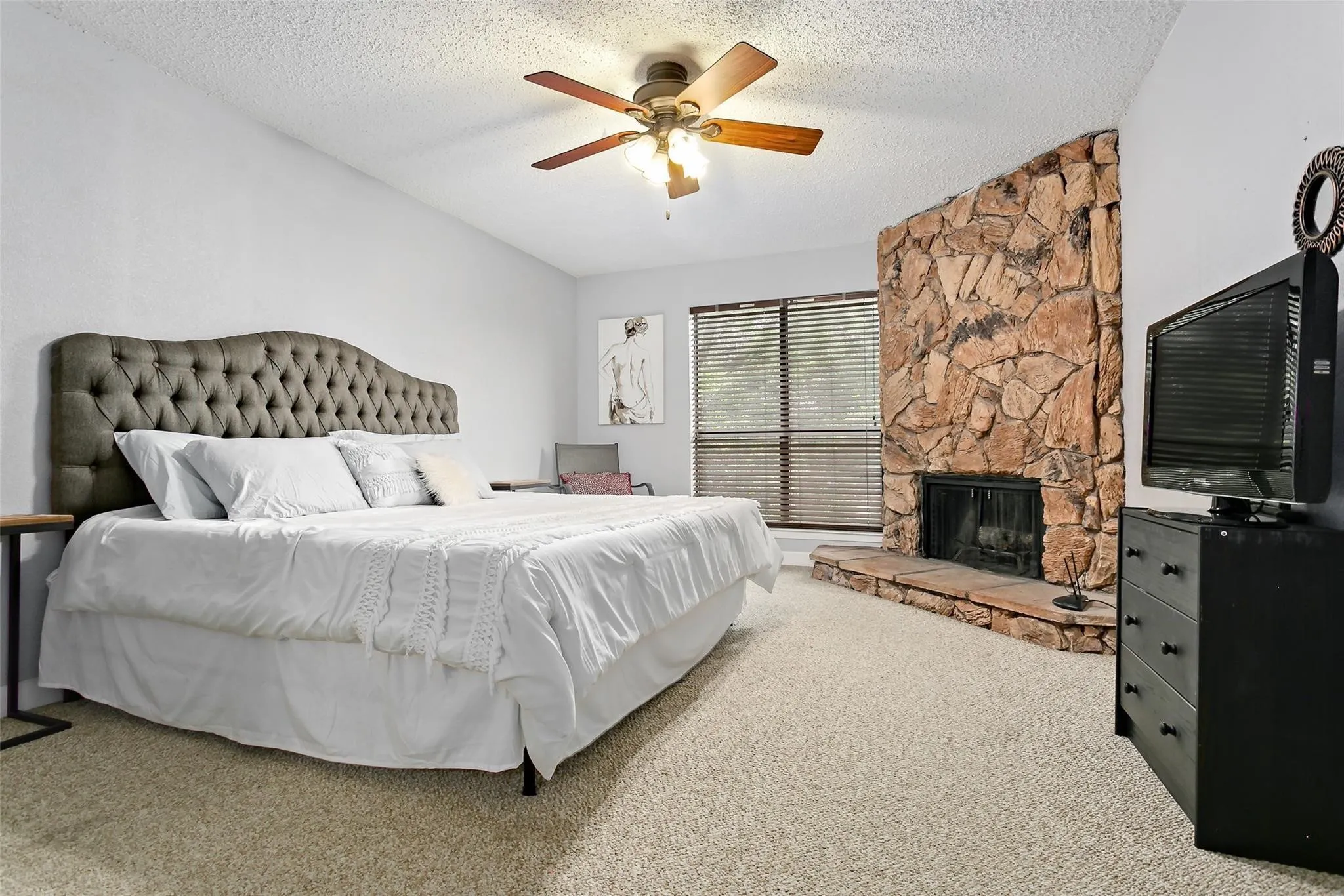 Condominium For Rent in Dallas County , 3314 Douglas Avenue 202, Dallas, Texas 75219, 2 Bedroom, 3 Bathroom, Garage spaces, 1,336 Sqft, built in 1984, mls#21277476, Real Estate Agent in Dallas, Homes For Rent in Dallas county, Homes For Rent in Dallas, Realtor in Dallas Texas, Real Estate Brokerage Independent Realty Texas, Luminita Cordes Realtor