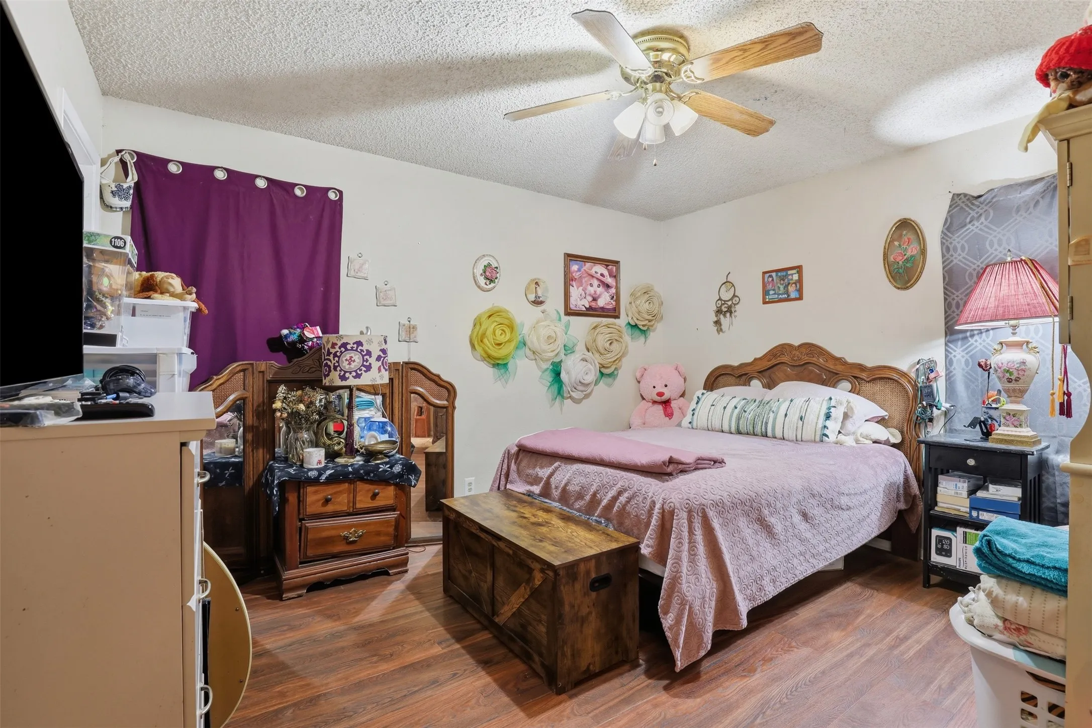 Single Family Residence For Sale in Hood County , 606 E Barton Street, Granbury, Texas 76048, 3 Bedroom, 1 Bathroom, 1 Garage spaces, 1,188 Sqft, built in 1980, mls#21267567, Real Estate Agent in Granbury, Homes For Sale in Hood county, Homes For Sale in Granbury, Realtor in Granbury Texas, Real Estate Brokerage Independent Realty Texas, Luminita Cordes Realtor