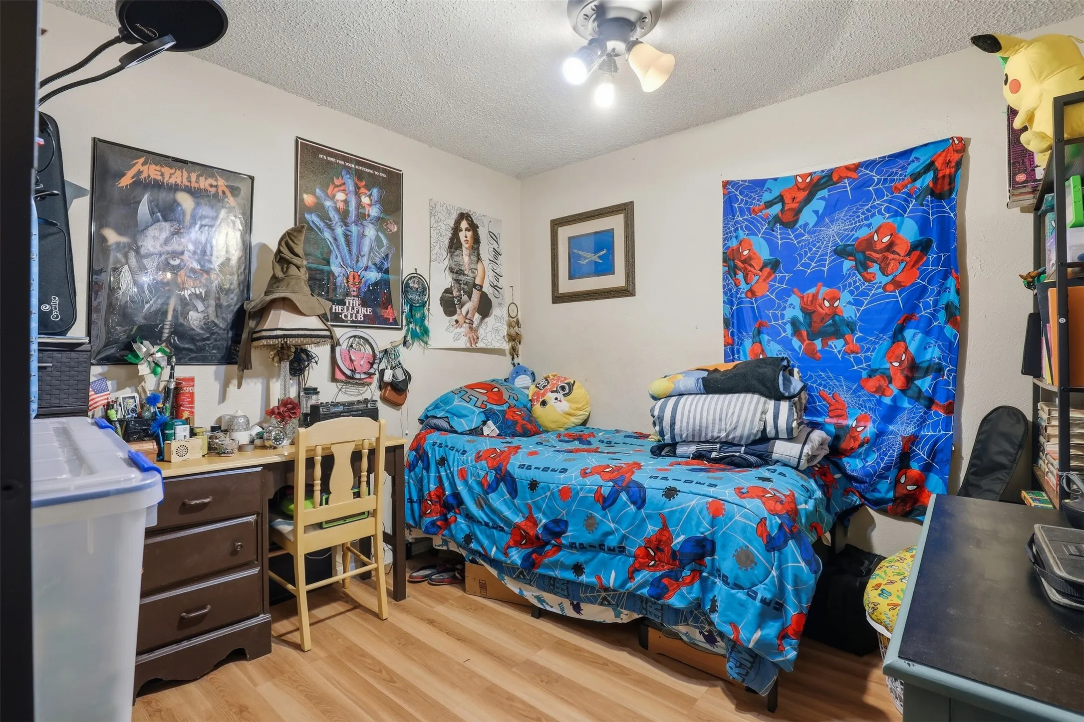 Single Family Residence For Sale in Hood County , 606 E Barton Street, Granbury, Texas 76048, 3 Bedroom, 1 Bathroom, 1 Garage spaces, 1,188 Sqft, built in 1980, mls#21267567, Real Estate Agent in Granbury, Homes For Sale in Hood county, Homes For Sale in Granbury, Realtor in Granbury Texas, Real Estate Brokerage Independent Realty Texas, Luminita Cordes Realtor