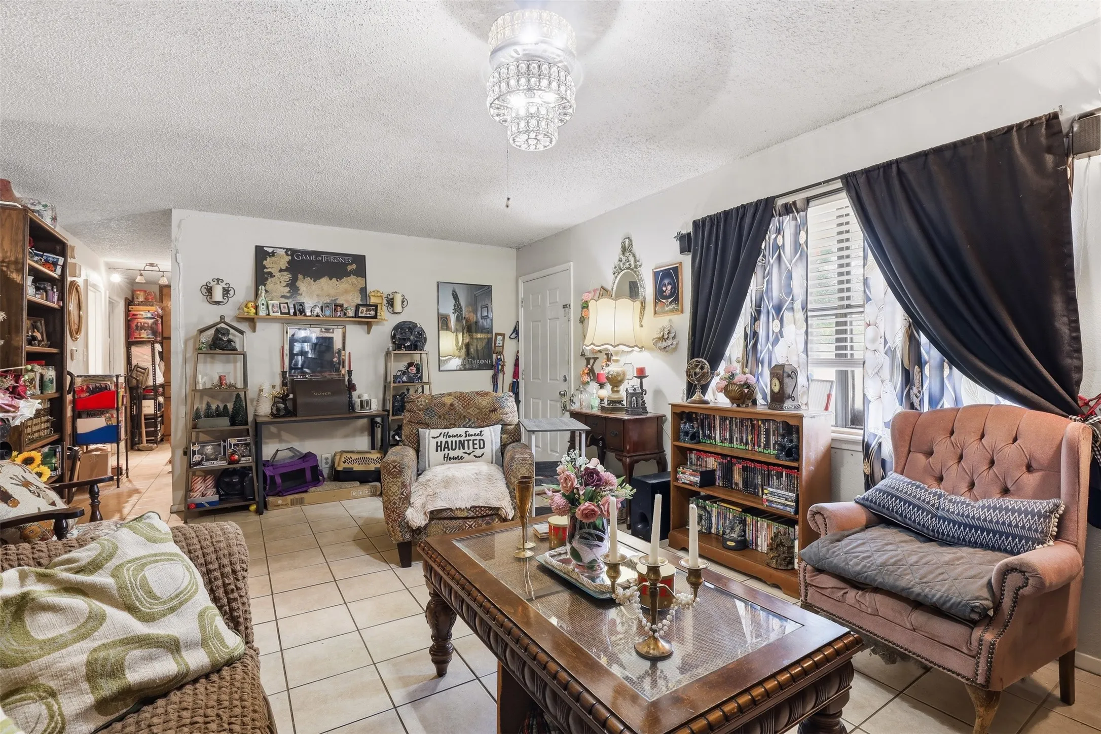 Single Family Residence For Sale in Hood County , 606 E Barton Street, Granbury, Texas 76048, 3 Bedroom, 1 Bathroom, 1 Garage spaces, 1,188 Sqft, built in 1980, mls#21267567, Real Estate Agent in Granbury, Homes For Sale in Hood county, Homes For Sale in Granbury, Realtor in Granbury Texas, Real Estate Brokerage Independent Realty Texas, Luminita Cordes Realtor