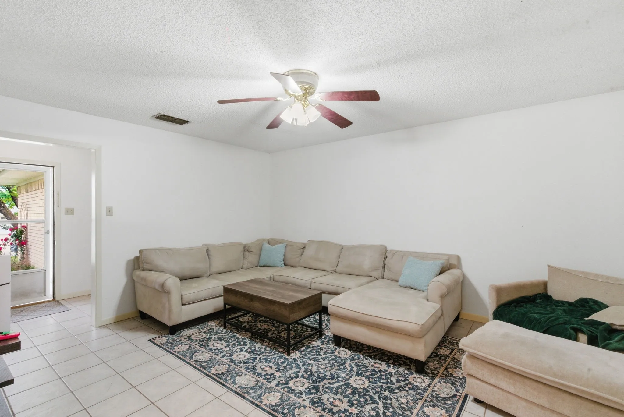 For Sale in Erath County , 209 Moonlight- Trail, Stephenville, Texas 76401, 3 Bedroom, 2 Bathroom, 2 Garage spaces, 0 Sqft, built in 1981, mls#21276346, Real Estate Agent in Stephenville, Homes For Sale in Erath county, Homes For Sale in Stephenville, Realtor in Stephenville Texas, Real Estate Brokerage Independent Realty Texas, Luminita Cordes Realtor