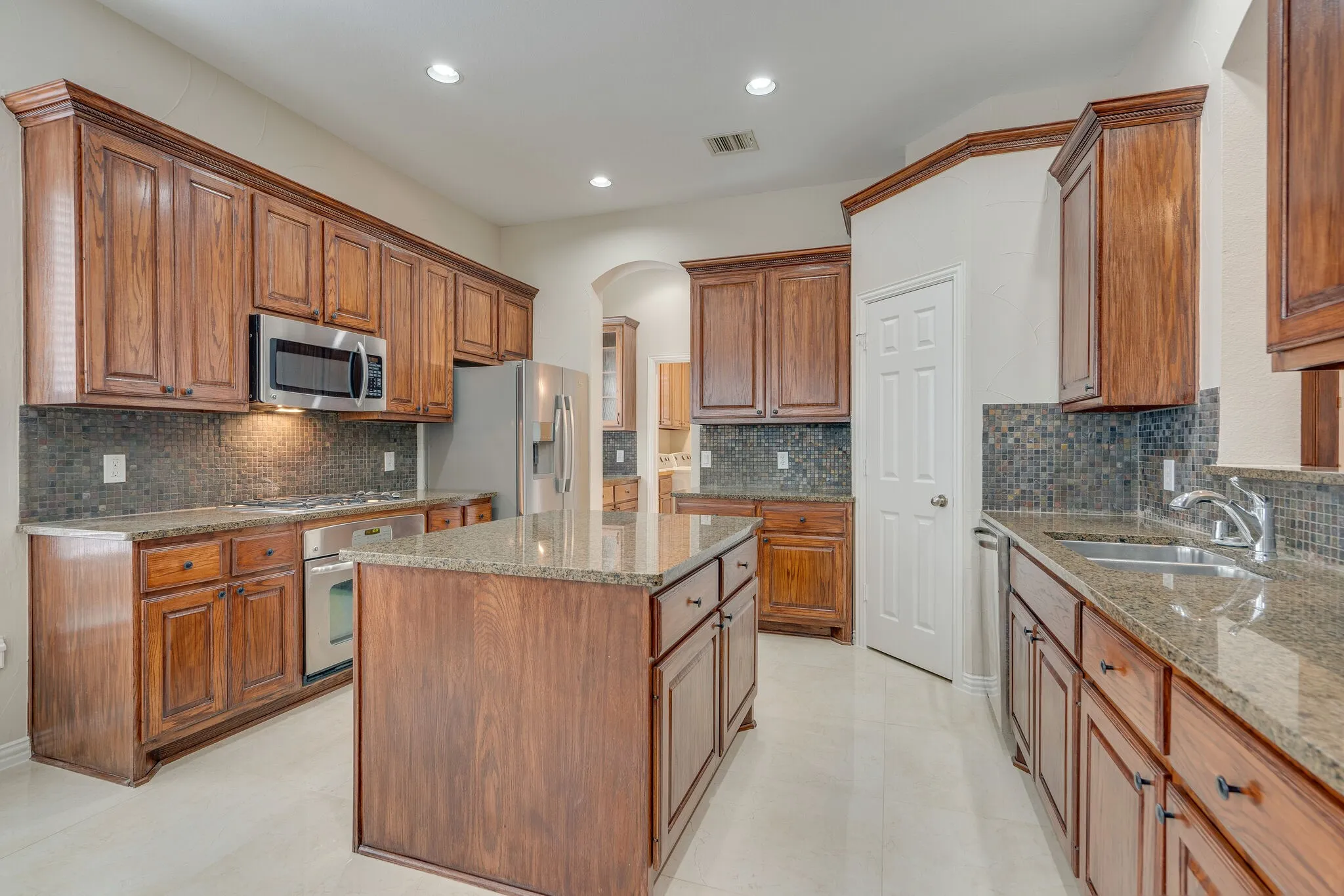 Single Family Residence For Rent in Denton County , 2746 Nightwind Court, Frisco, Texas 75034, 4 Bedroom, 4 Bathroom, 2 Garage spaces, 4,026 Sqft, built in 2004, mls#21274628, Real Estate Agent in Frisco, Homes For Rent in Denton county, Homes For Rent in Frisco, Realtor in Frisco Texas, Real Estate Brokerage Independent Realty Texas, Luminita Cordes Realtor