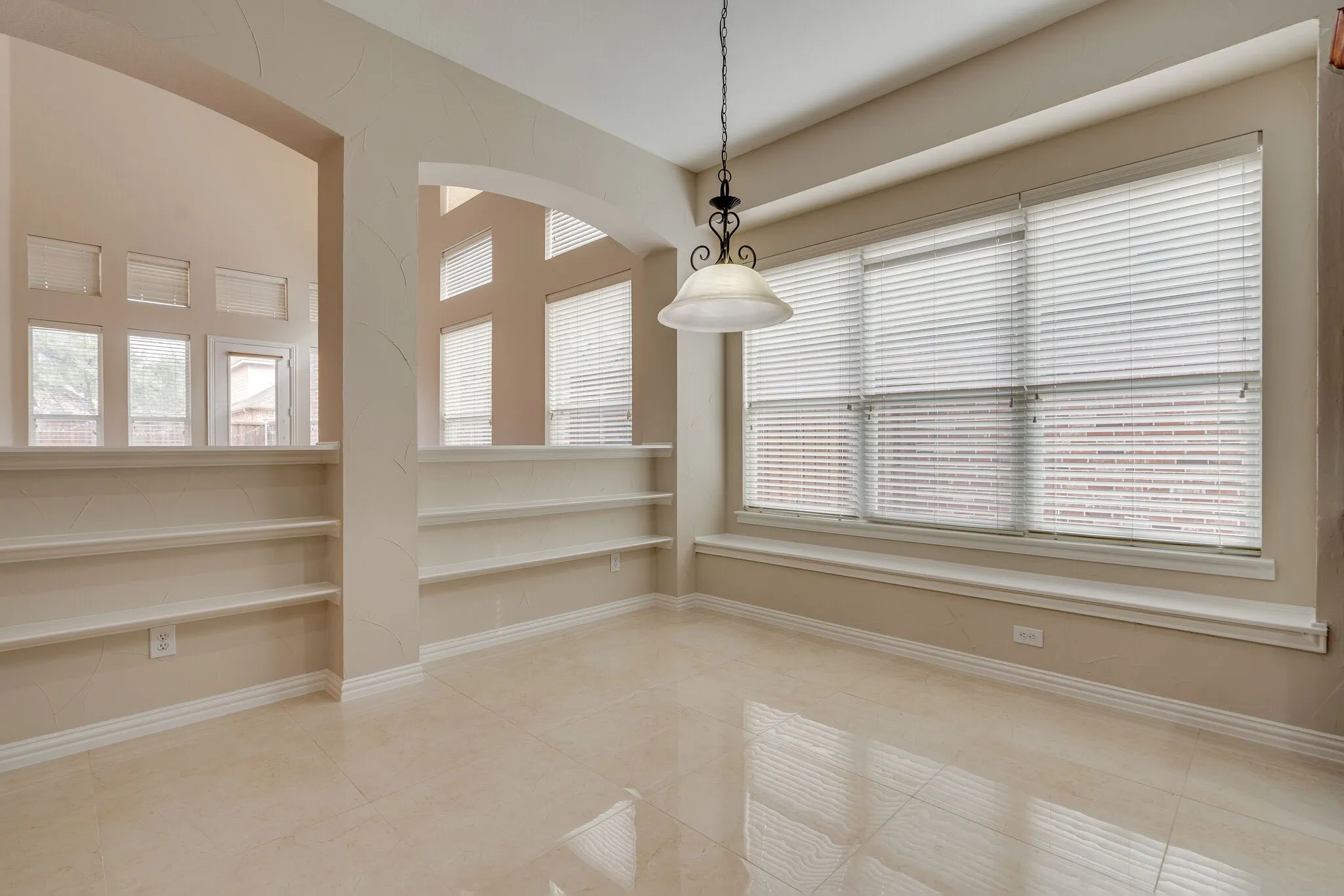Single Family Residence For Rent in Denton County , 2746 Nightwind Court, Frisco, Texas 75034, 4 Bedroom, 4 Bathroom, 2 Garage spaces, 4,026 Sqft, built in 2004, mls#21274628, Real Estate Agent in Frisco, Homes For Rent in Denton county, Homes For Rent in Frisco, Realtor in Frisco Texas, Real Estate Brokerage Independent Realty Texas, Luminita Cordes Realtor