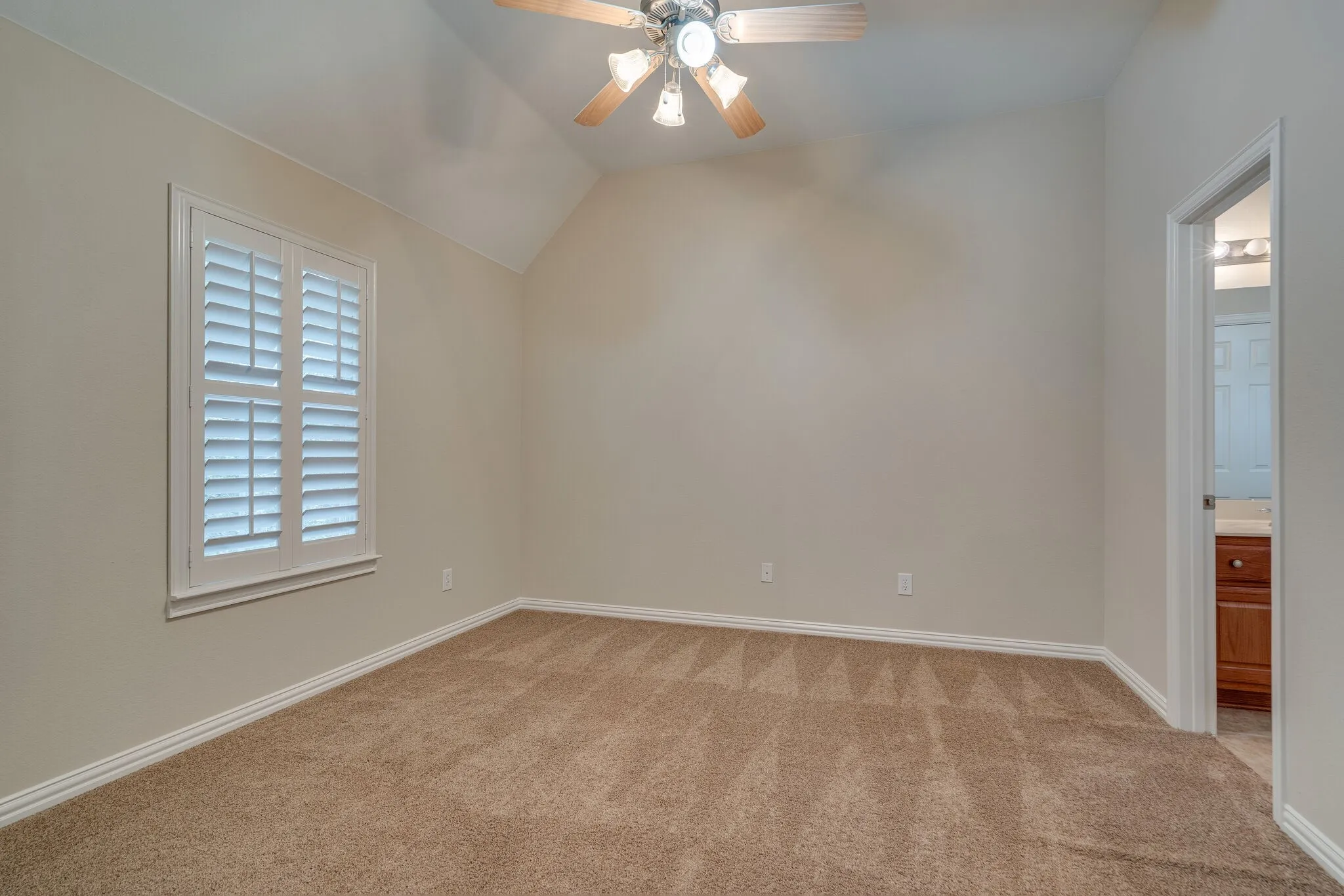 Single Family Residence For Rent in Denton County , 2746 Nightwind Court, Frisco, Texas 75034, 4 Bedroom, 4 Bathroom, 2 Garage spaces, 4,026 Sqft, built in 2004, mls#21274628, Real Estate Agent in Frisco, Homes For Rent in Denton county, Homes For Rent in Frisco, Realtor in Frisco Texas, Real Estate Brokerage Independent Realty Texas, Luminita Cordes Realtor