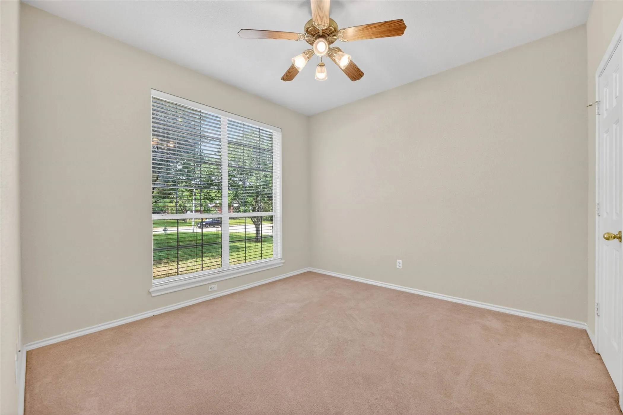 Single Family Residence For Rent in Tarrant County , 914 Dove Creek Trail, Southlake, Texas 76092, 5 Bedroom, 4 Bathroom, 2 Garage spaces, 3,151 Sqft, built in 1998, mls#21274710, Real Estate Agent in Southlake, Homes For Rent in Tarrant county, Homes For Rent in Southlake, Realtor in Southlake Texas, Real Estate Brokerage Independent Realty Texas, Luminita Cordes Realtor