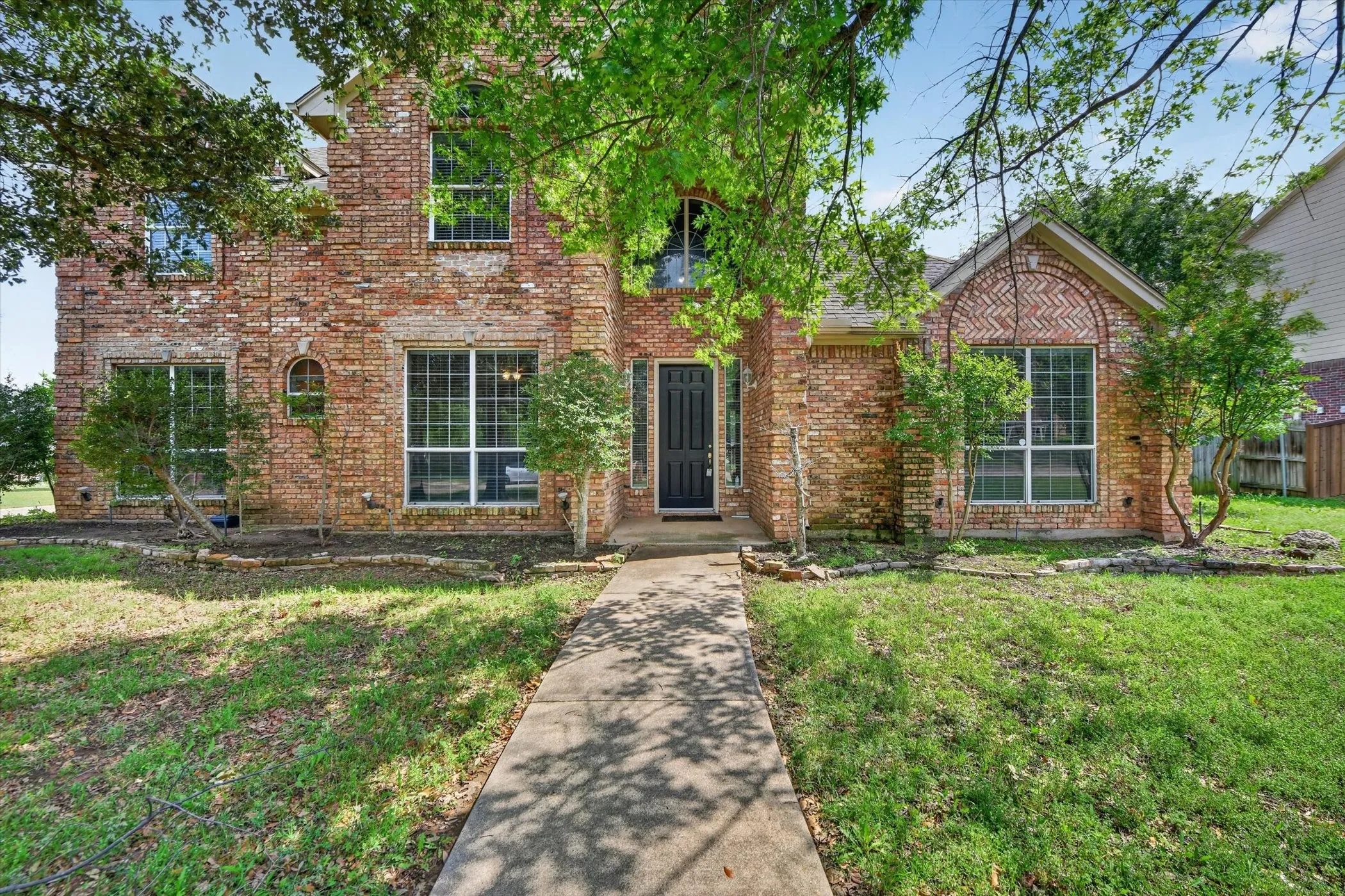 Single Family Residence For Rent in Tarrant County , 914 Dove Creek Trail, Southlake, Texas 76092, 5 Bedroom, 4 Bathroom, 2 Garage spaces, 3,151 Sqft, built in 1998, mls#21274710, Real Estate Agent in Southlake, Homes For Rent in Tarrant county, Homes For Rent in Southlake, Realtor in Southlake Texas, Real Estate Brokerage Independent Realty Texas, Luminita Cordes Realtor