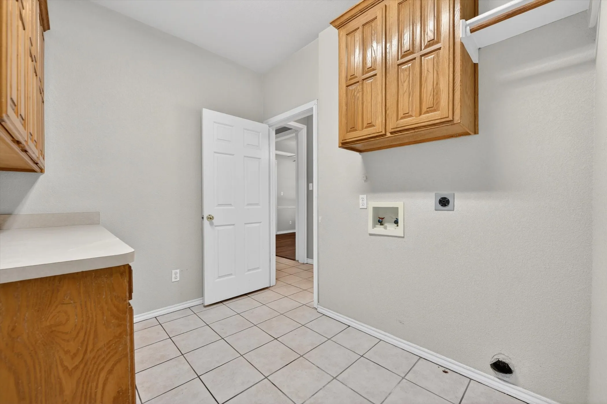 Single Family Residence For Rent in Tarrant County , 914 Dove Creek Trail, Southlake, Texas 76092, 5 Bedroom, 4 Bathroom, 2 Garage spaces, 3,151 Sqft, built in 1998, mls#21274710, Real Estate Agent in Southlake, Homes For Rent in Tarrant county, Homes For Rent in Southlake, Realtor in Southlake Texas, Real Estate Brokerage Independent Realty Texas, Luminita Cordes Realtor